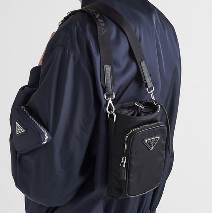直営店買付☆PRADA☆Re-Nylon スマートフォンケース