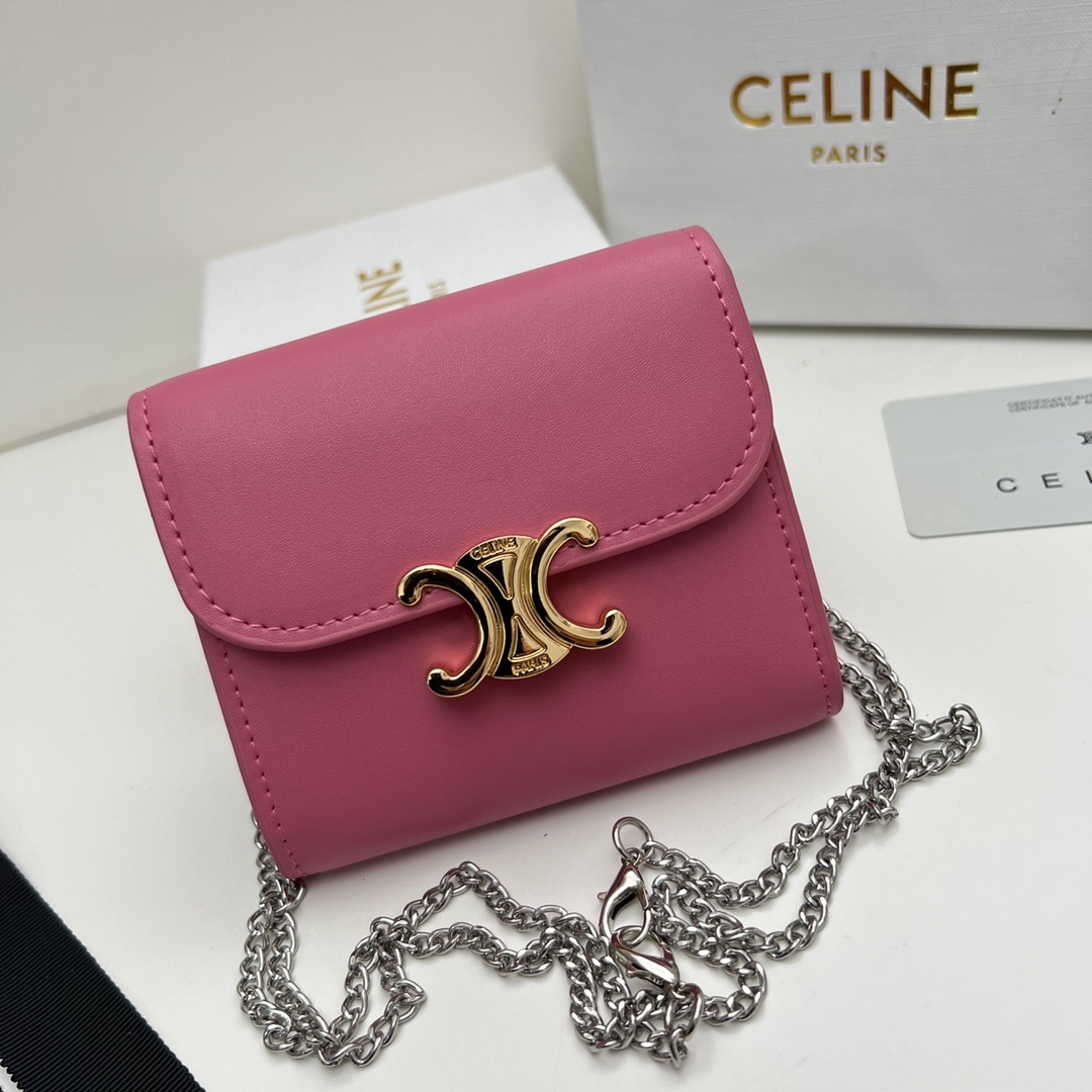 CELINE【入手困難】可愛い ★TRIOMPHE SMALL FLAP WALLET★ 全色