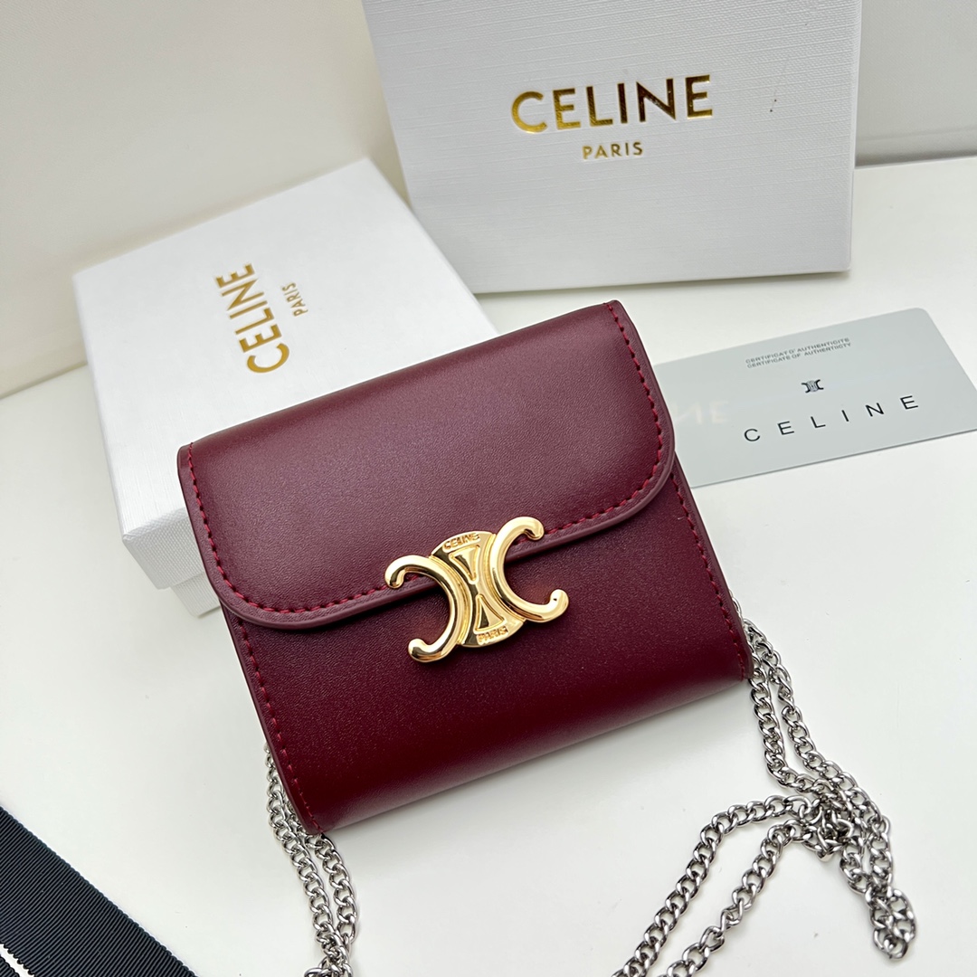 CELINE【入手困難】可愛い ★TRIOMPHE SMALL FLAP WALLET★ 全色
