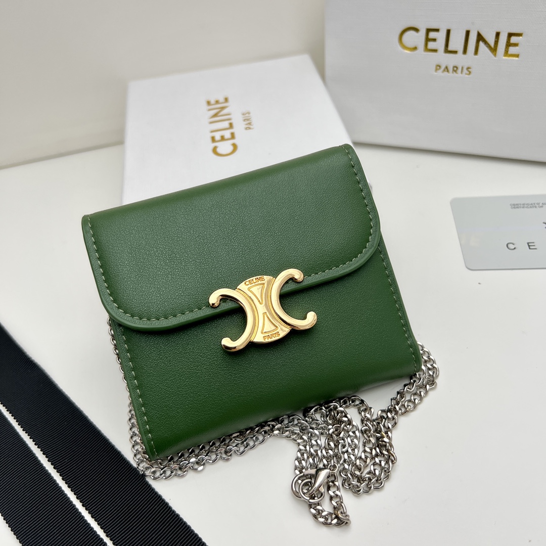 CELINE【入手困難】可愛い ★TRIOMPHE SMALL FLAP WALLET★ 全色