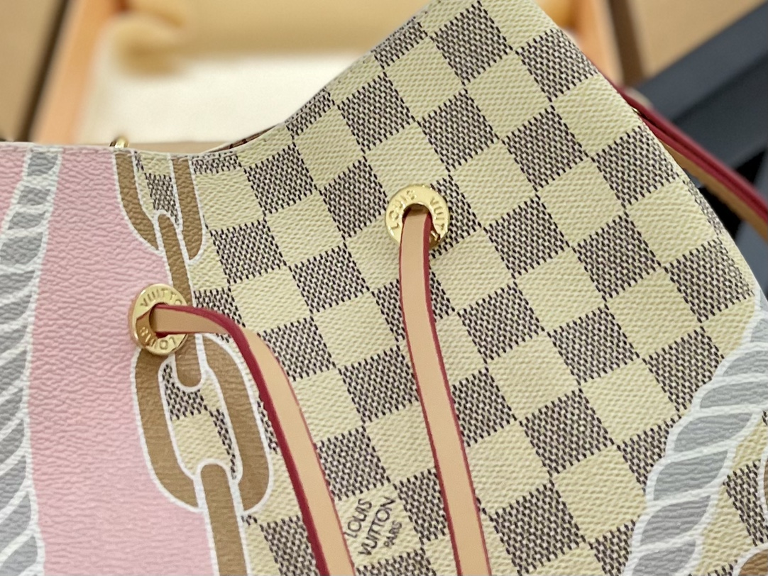 LOUIS VUITTON 限定ホワイトチェッカー盤格NEONOE シャンパン桶折畳みギフトボックススカーフをプレゼントします