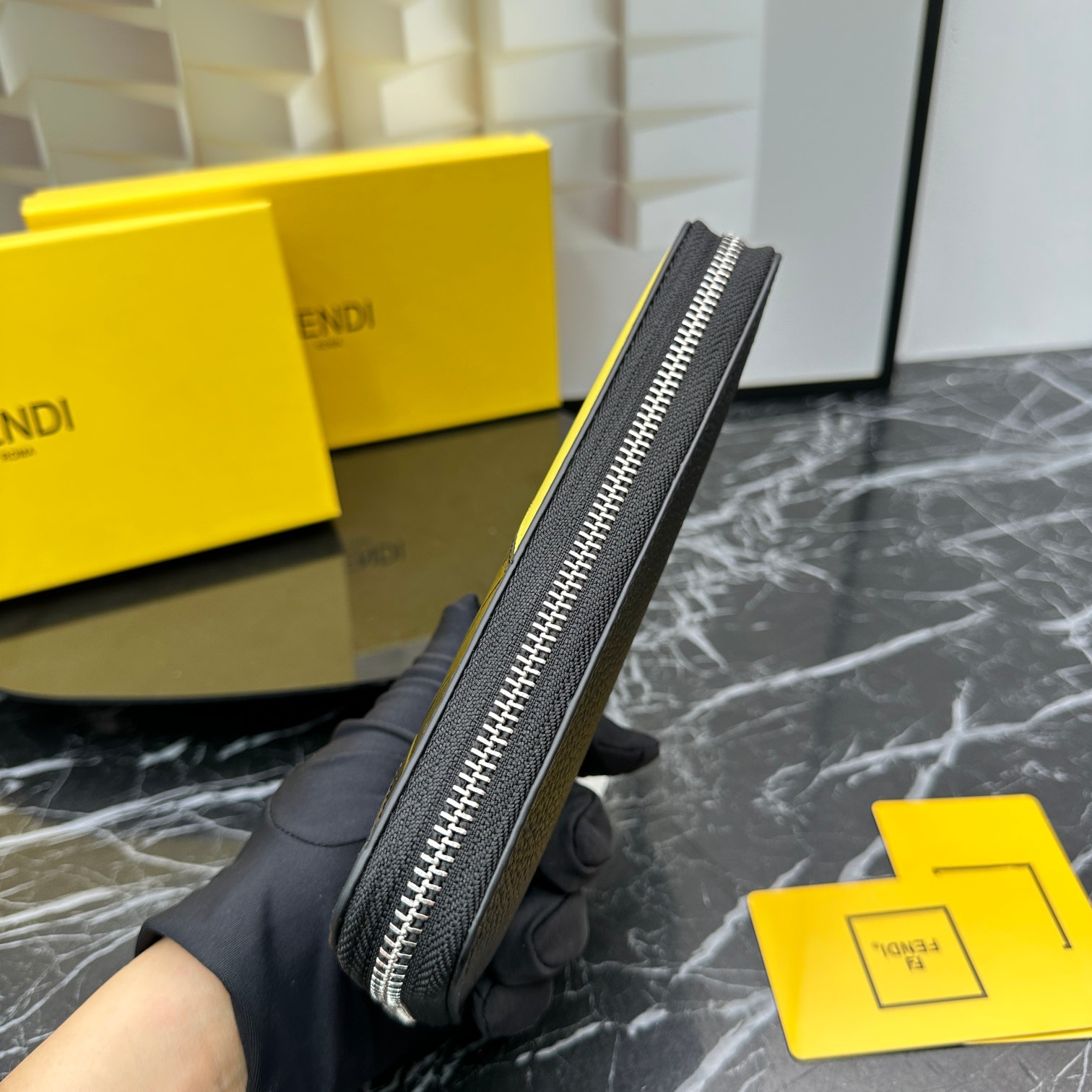 FENDI☆大人気！限定！長財布