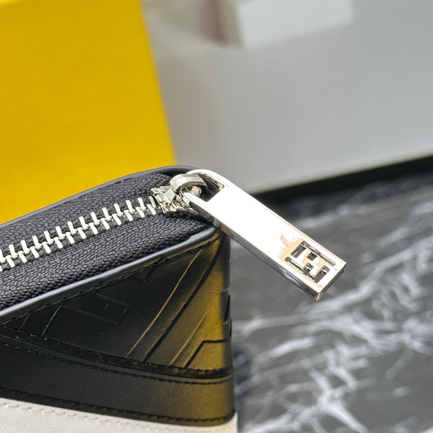 FENDI☆大人気！限定！長財布