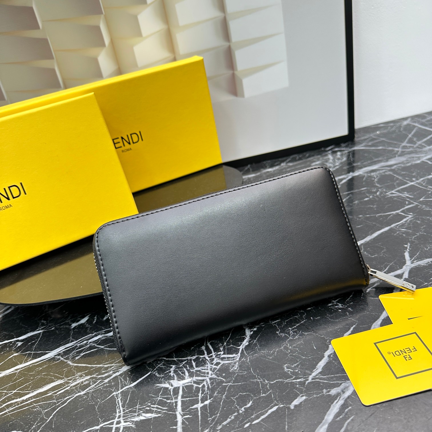 FENDI☆大人気！限定！長財布