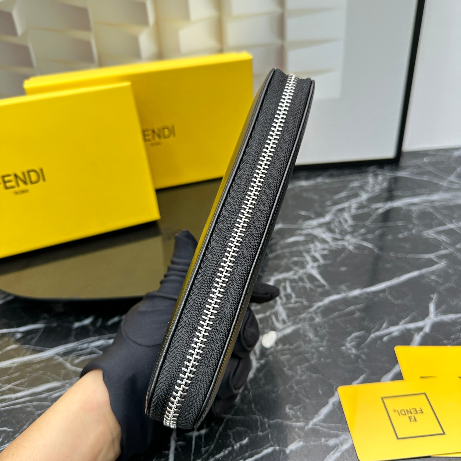 FENDI☆大人気！限定！長財布