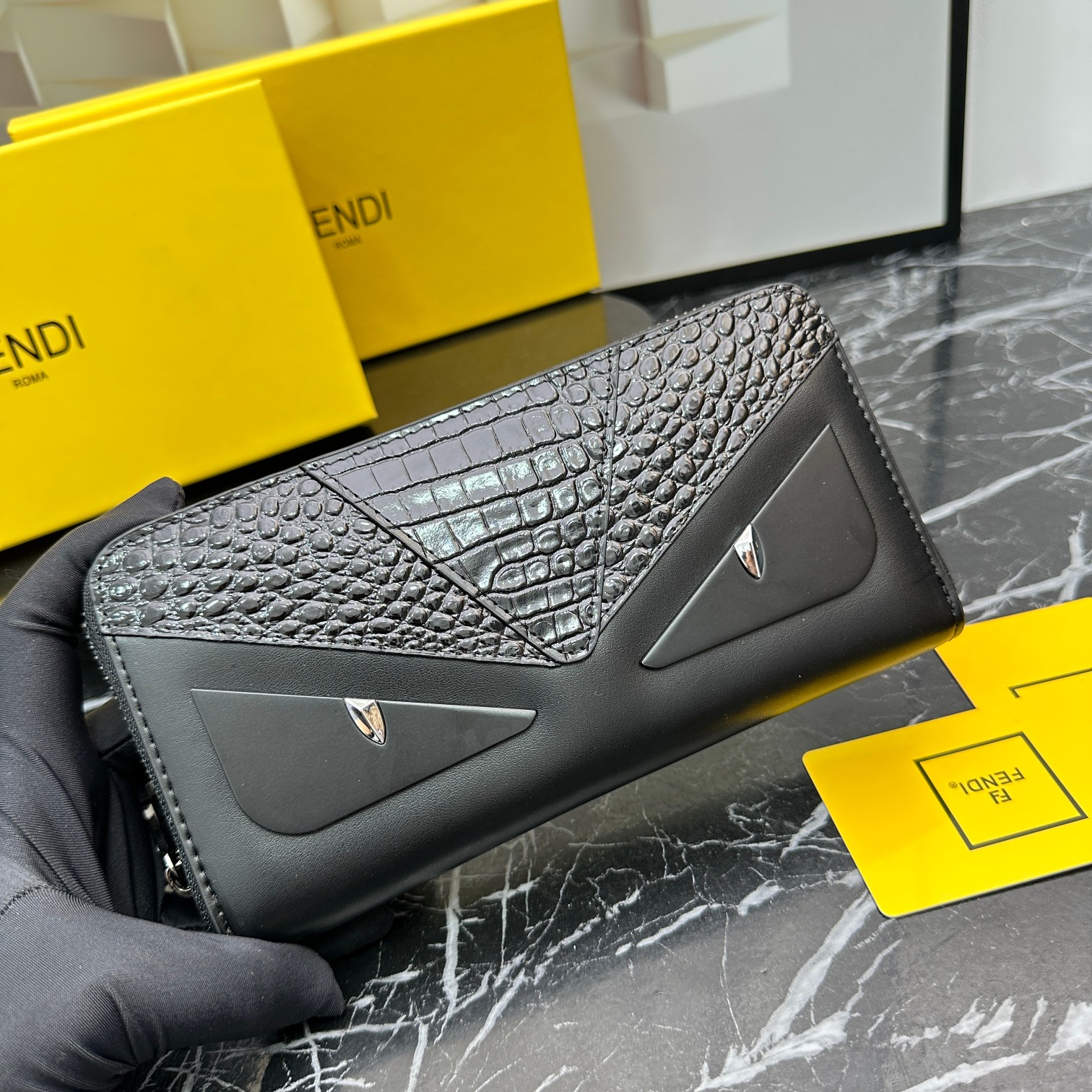 FENDI☆大人気！限定！長財布