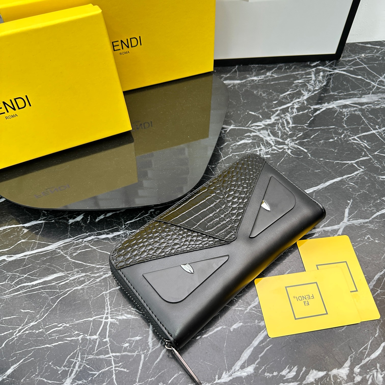 FENDI☆大人気！限定！長財布