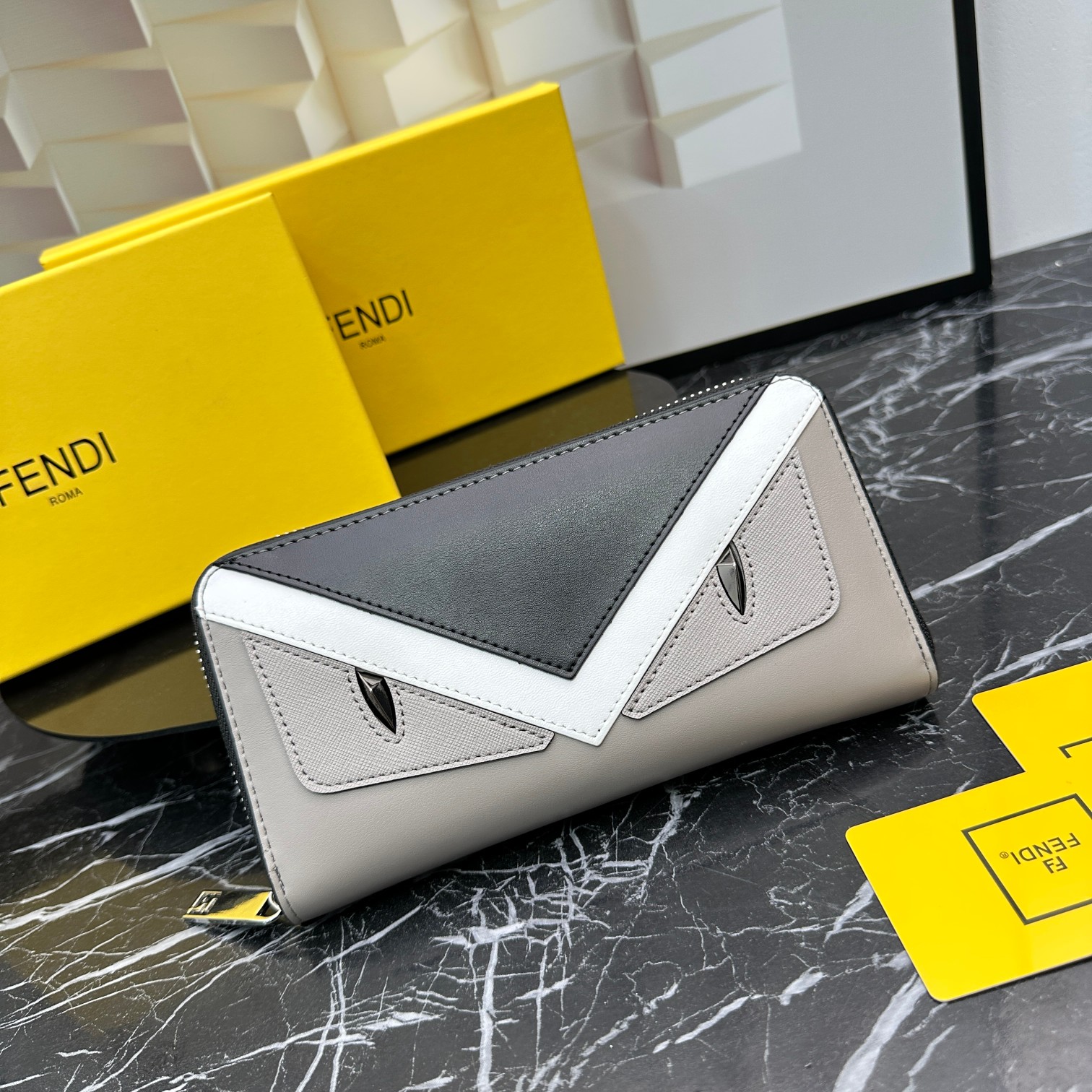 FENDI☆大人気！限定！長財布