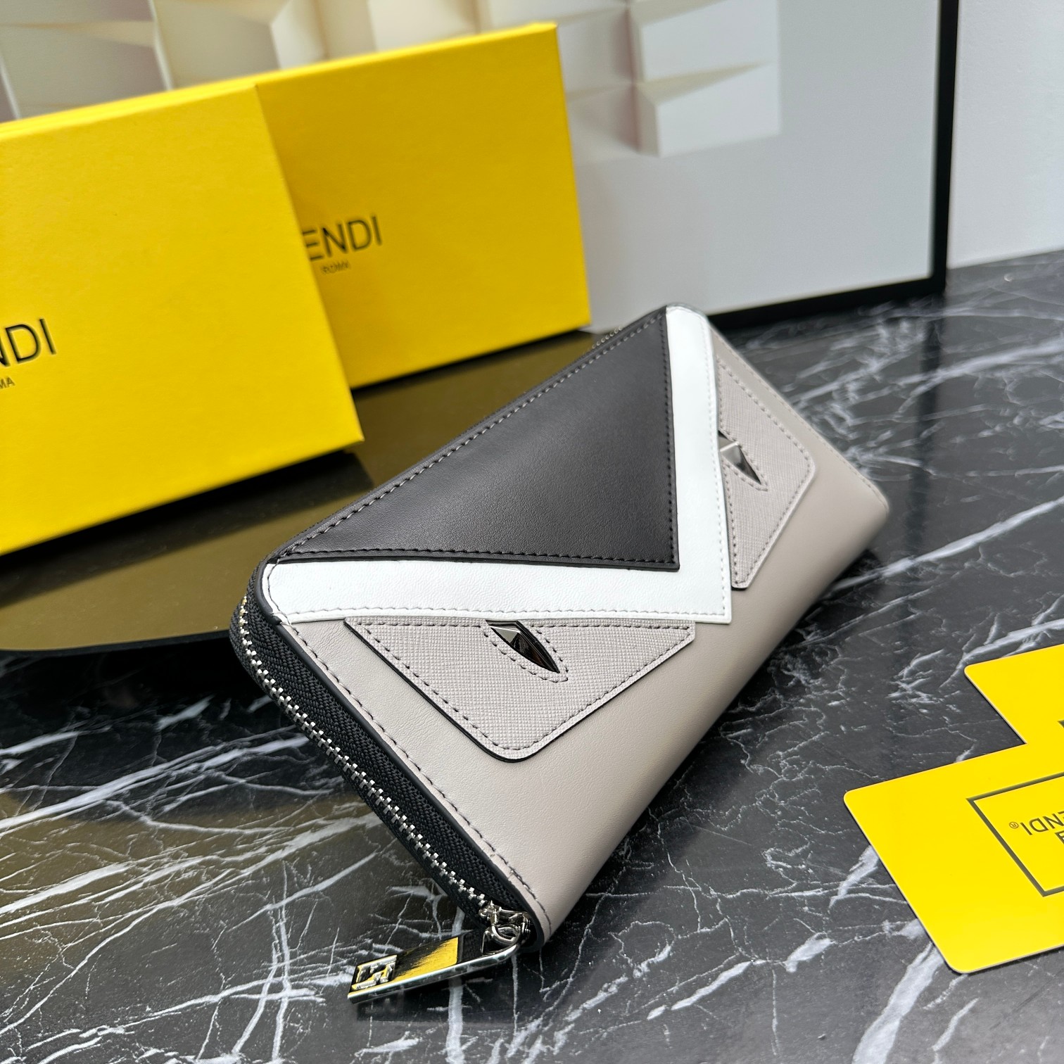 FENDI☆大人気！限定！長財布