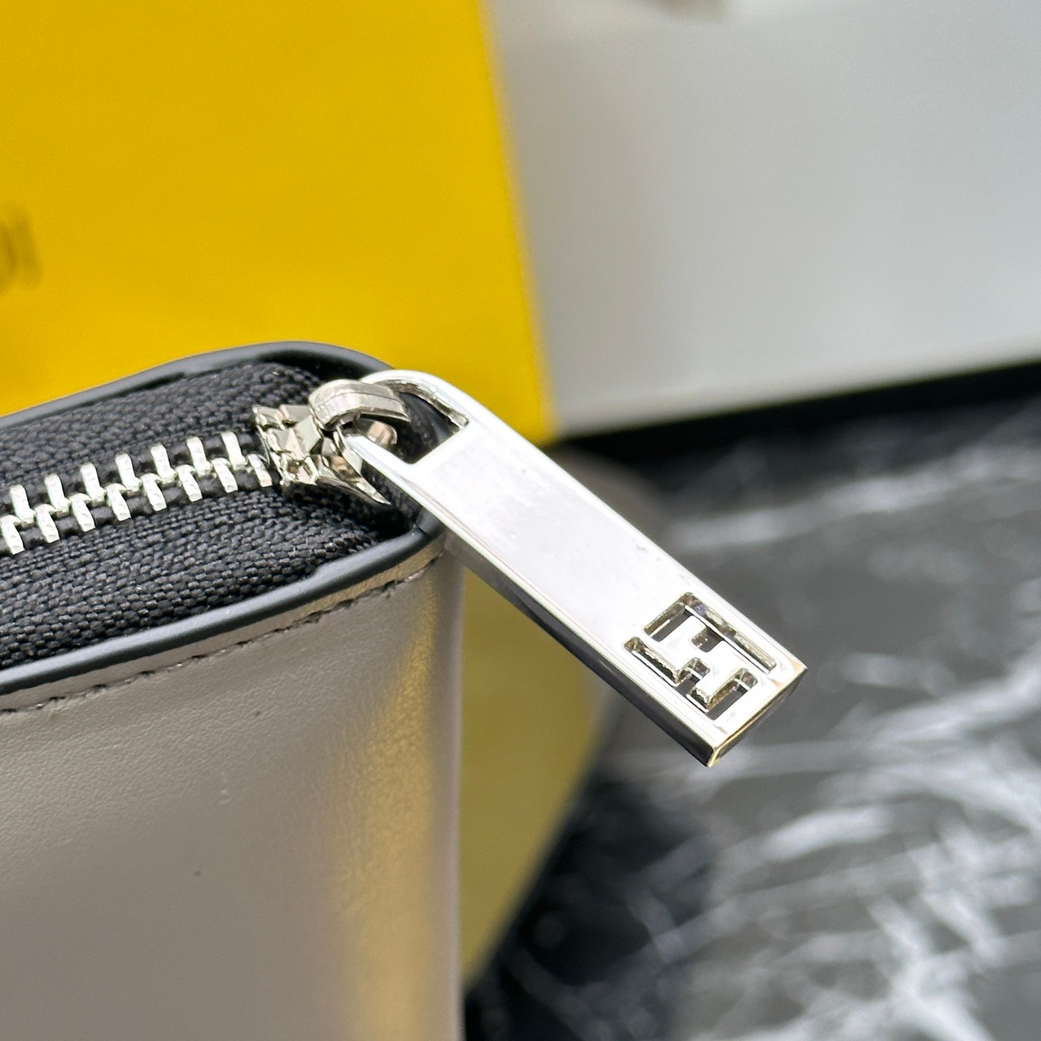 FENDI☆大人気！限定！長財布