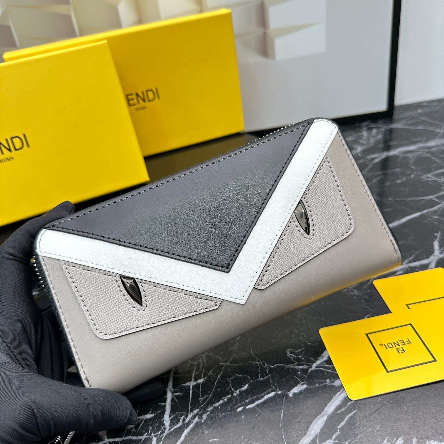 FENDI☆大人気！限定！長財布