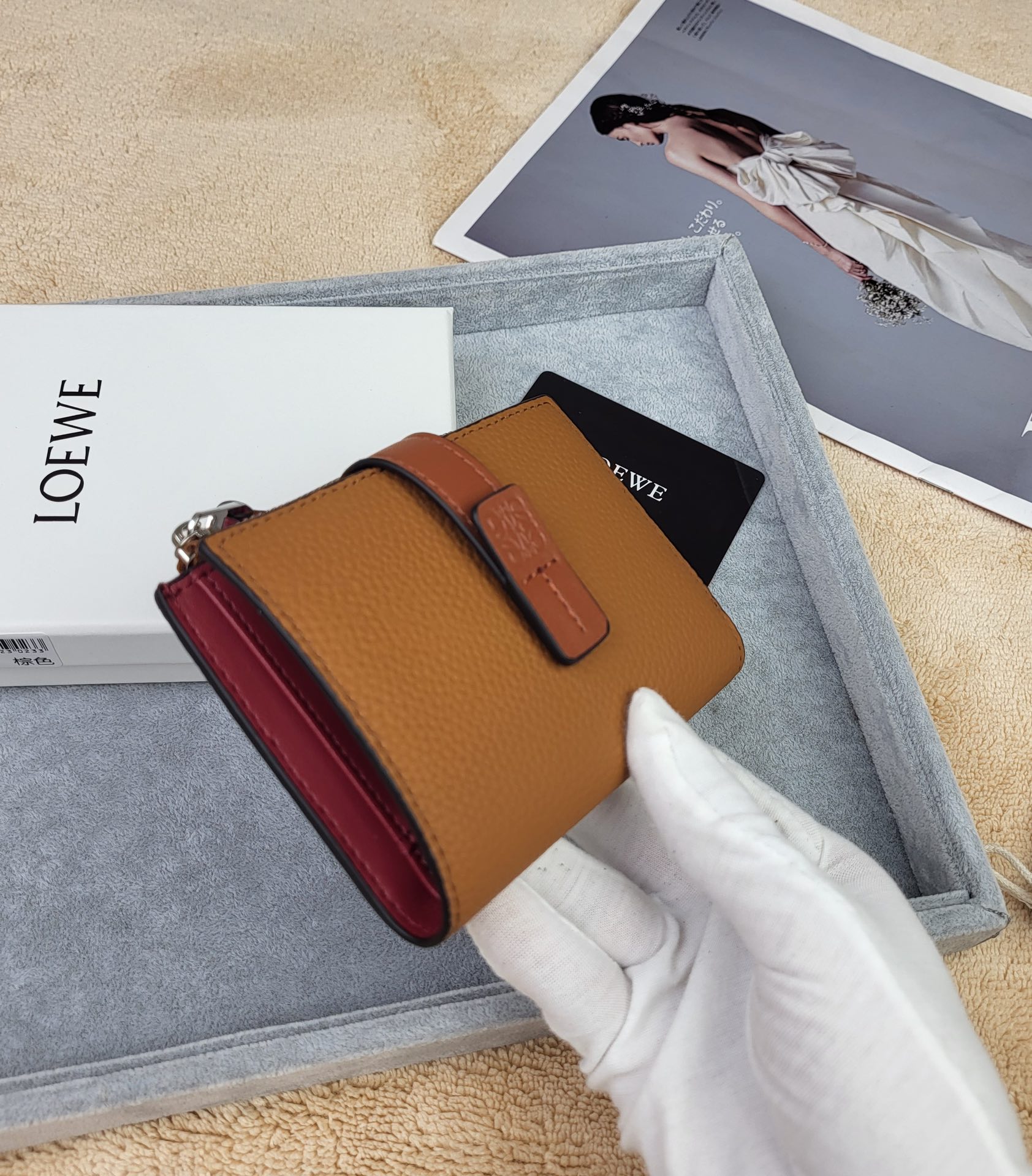 【LOEWE】新作スリムジップ二つ折り財布 Slim Zip Bifold Wallet