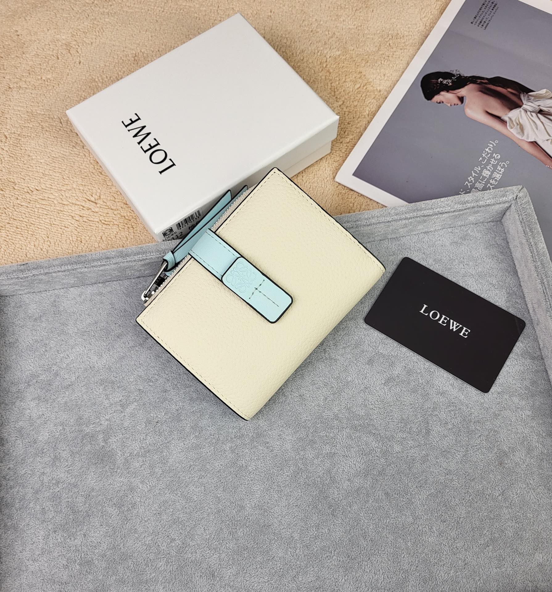 【LOEWE】新作スリムジップ二つ折り財布 Slim Zip Bifold Wallet