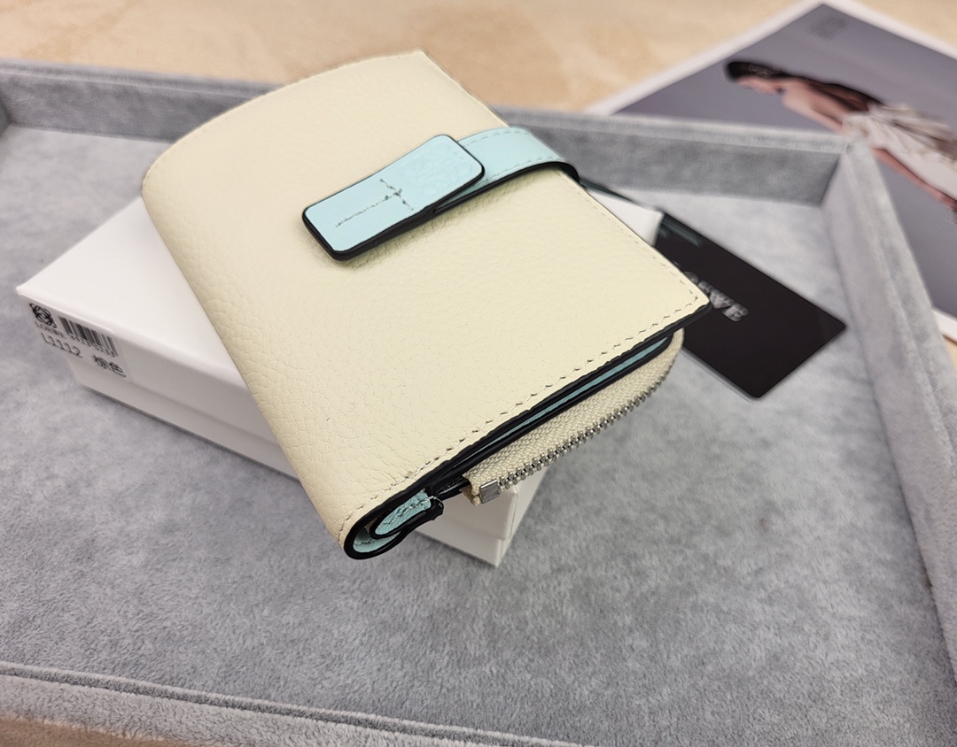 【LOEWE】新作スリムジップ二つ折り財布 Slim Zip Bifold Wallet