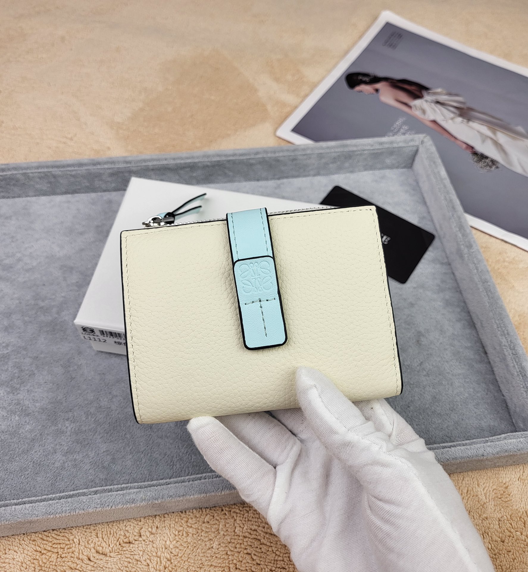 【LOEWE】新作スリムジップ二つ折り財布 Slim Zip Bifold Wallet