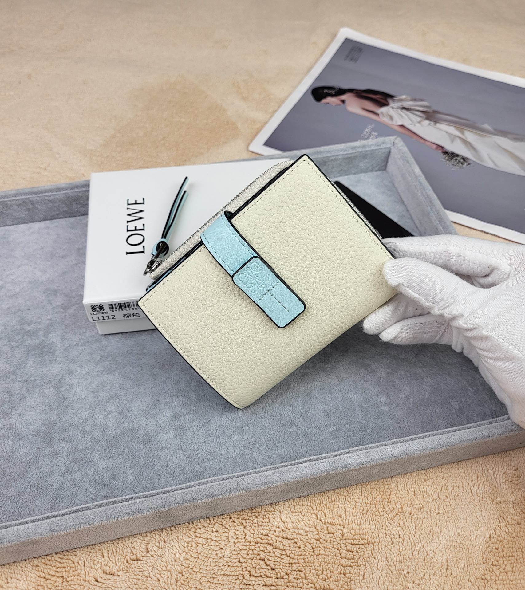 【LOEWE】新作スリムジップ二つ折り財布 Slim Zip Bifold Wallet