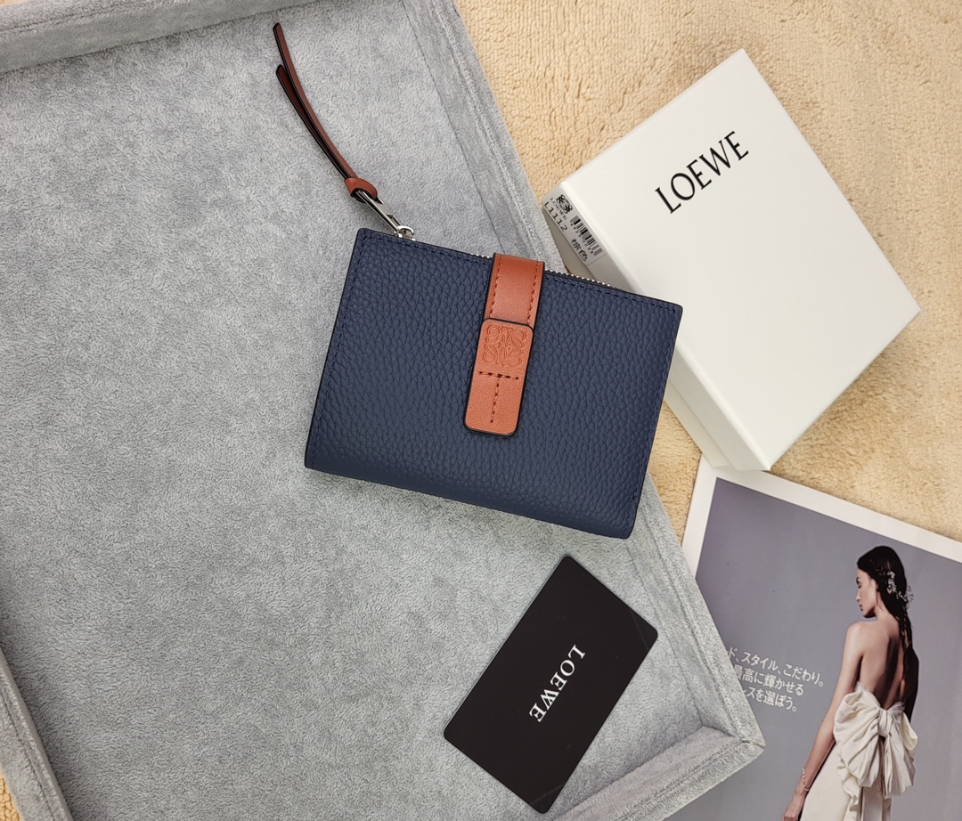 【LOEWE】新作スリムジップ二つ折り財布 Slim Zip Bifold Wallet