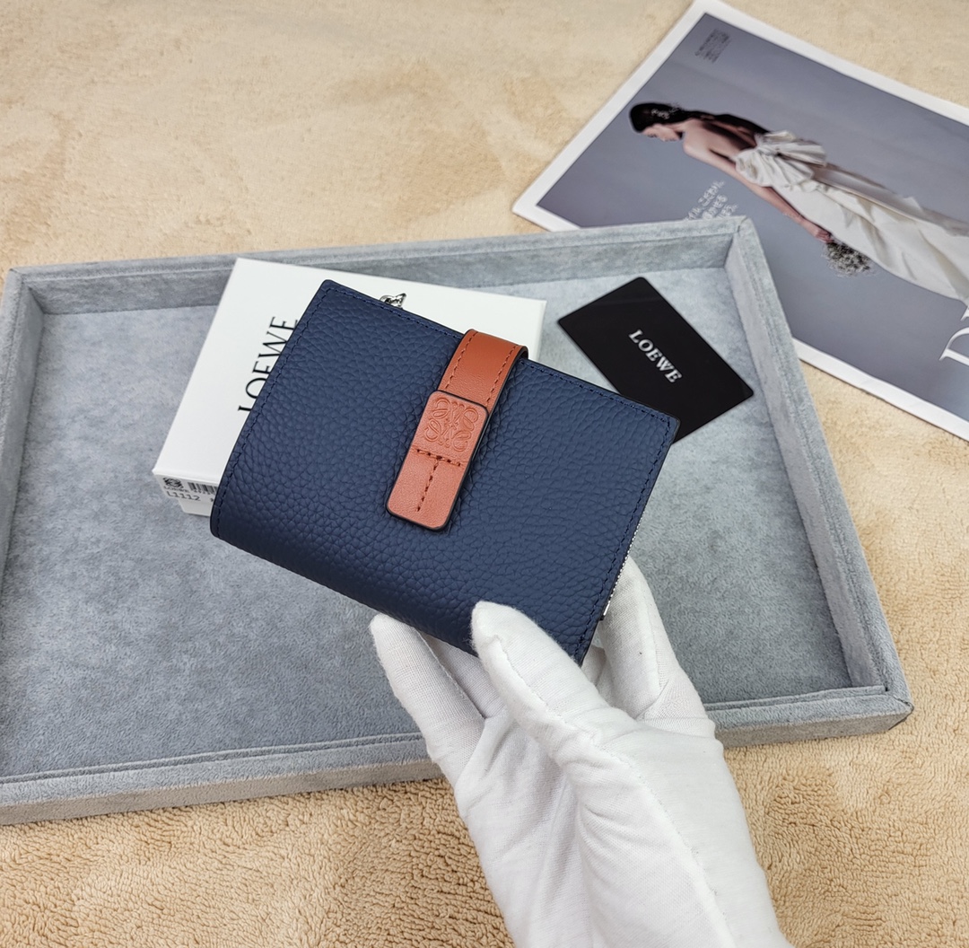 【LOEWE】新作スリムジップ二つ折り財布 Slim Zip Bifold Wallet