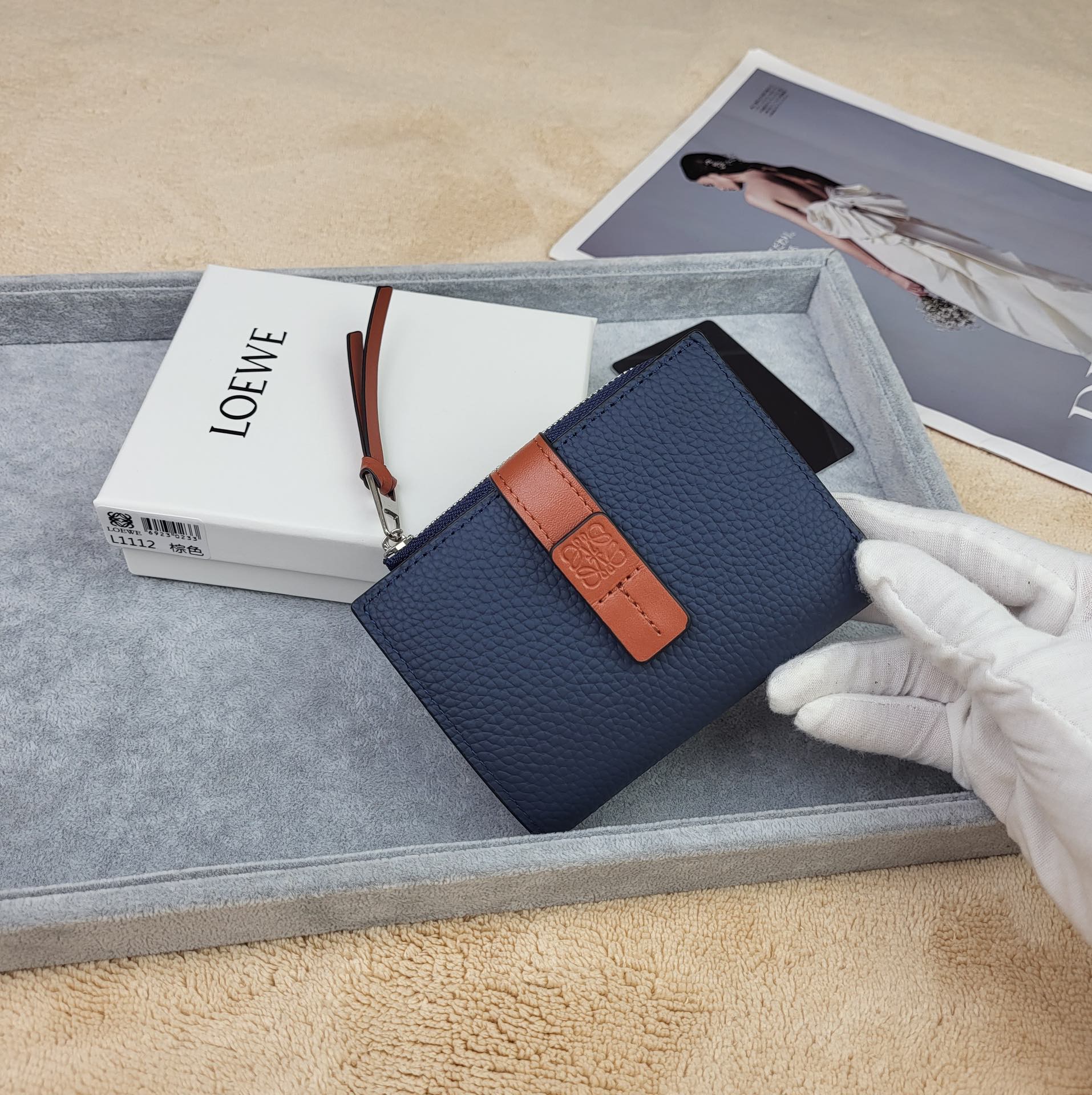 【LOEWE】新作スリムジップ二つ折り財布 Slim Zip Bifold Wallet