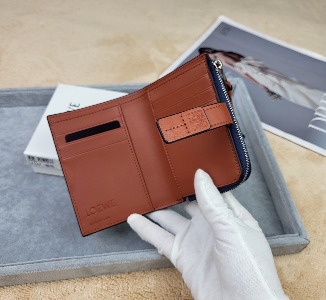 【LOEWE】新作スリムジップ二つ折り財布 Slim Zip Bifold Wallet