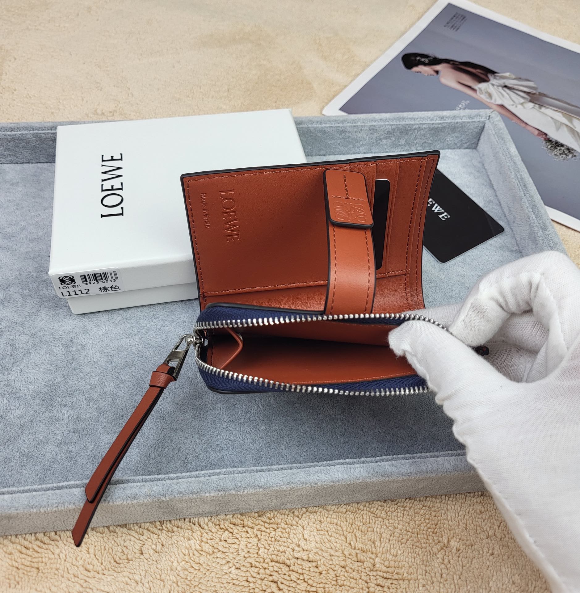 【LOEWE】新作スリムジップ二つ折り財布 Slim Zip Bifold Wallet
