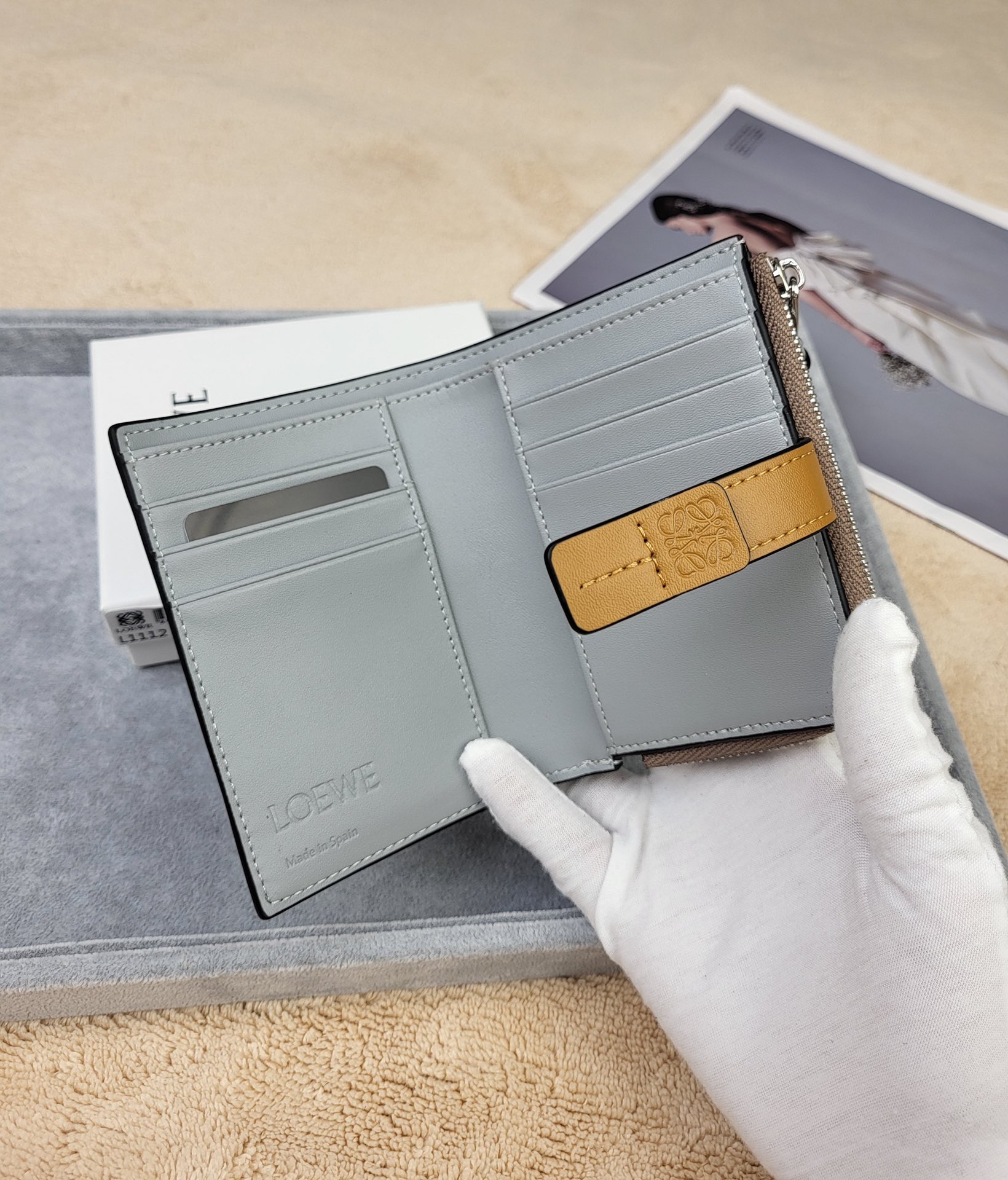 【LOEWE】新作スリムジップ二つ折り財布 Slim Zip Bifold Wallet