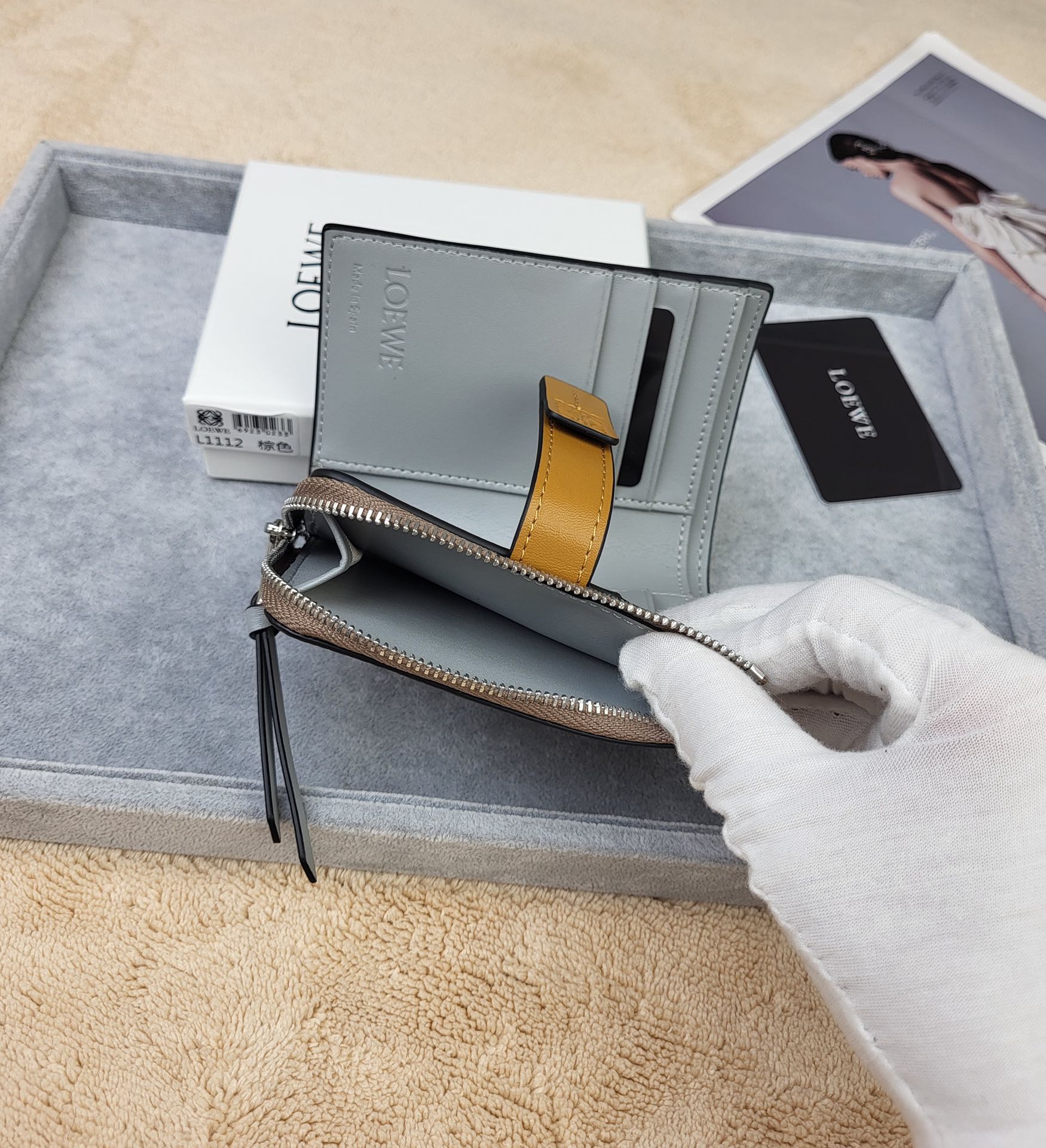 【LOEWE】新作スリムジップ二つ折り財布 Slim Zip Bifold Wallet