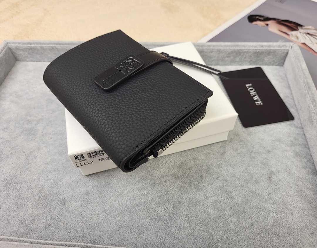 【LOEWE】新作スリムジップ二つ折り財布 Slim Zip Bifold Wallet