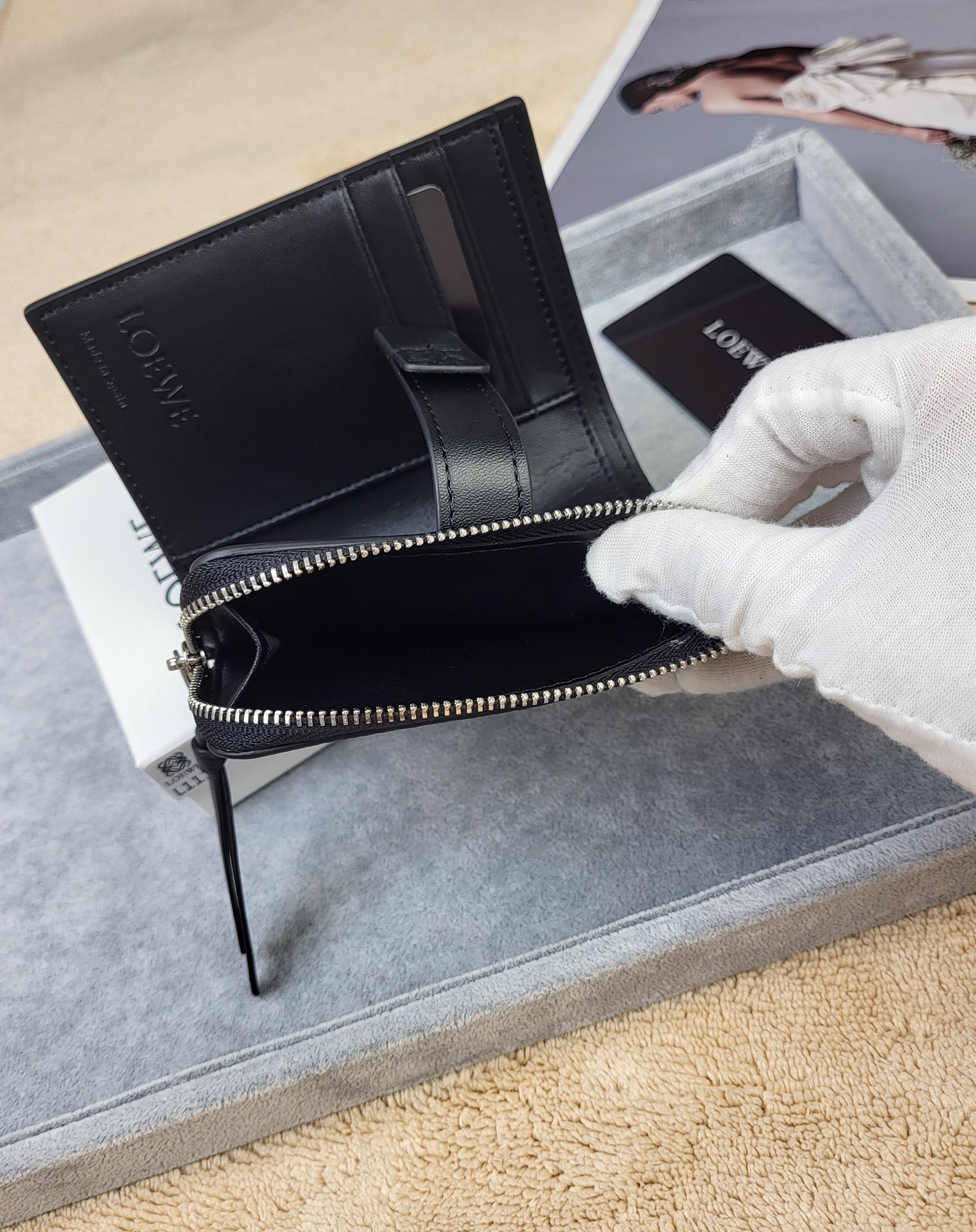 【LOEWE】新作スリムジップ二つ折り財布 Slim Zip Bifold Wallet