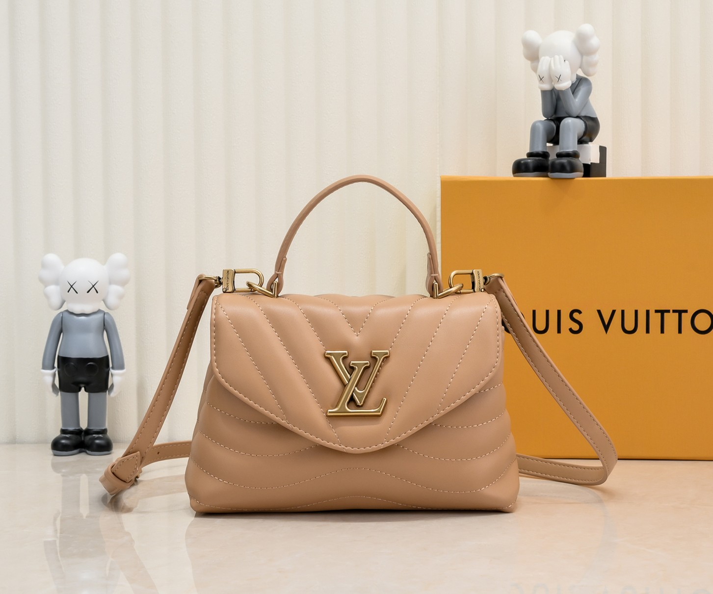 上品でエレガントな一品♪ LV☆ホールド ミー☆ハンドバッグ