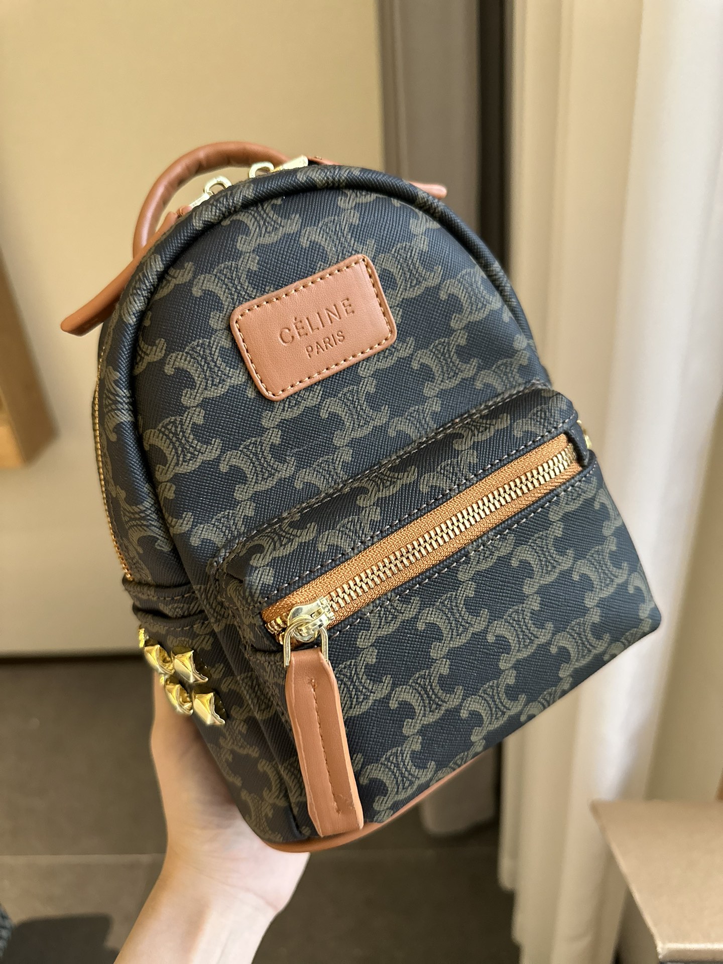 【入手困難】CELINE リュック大人気アイテム【可愛い！】