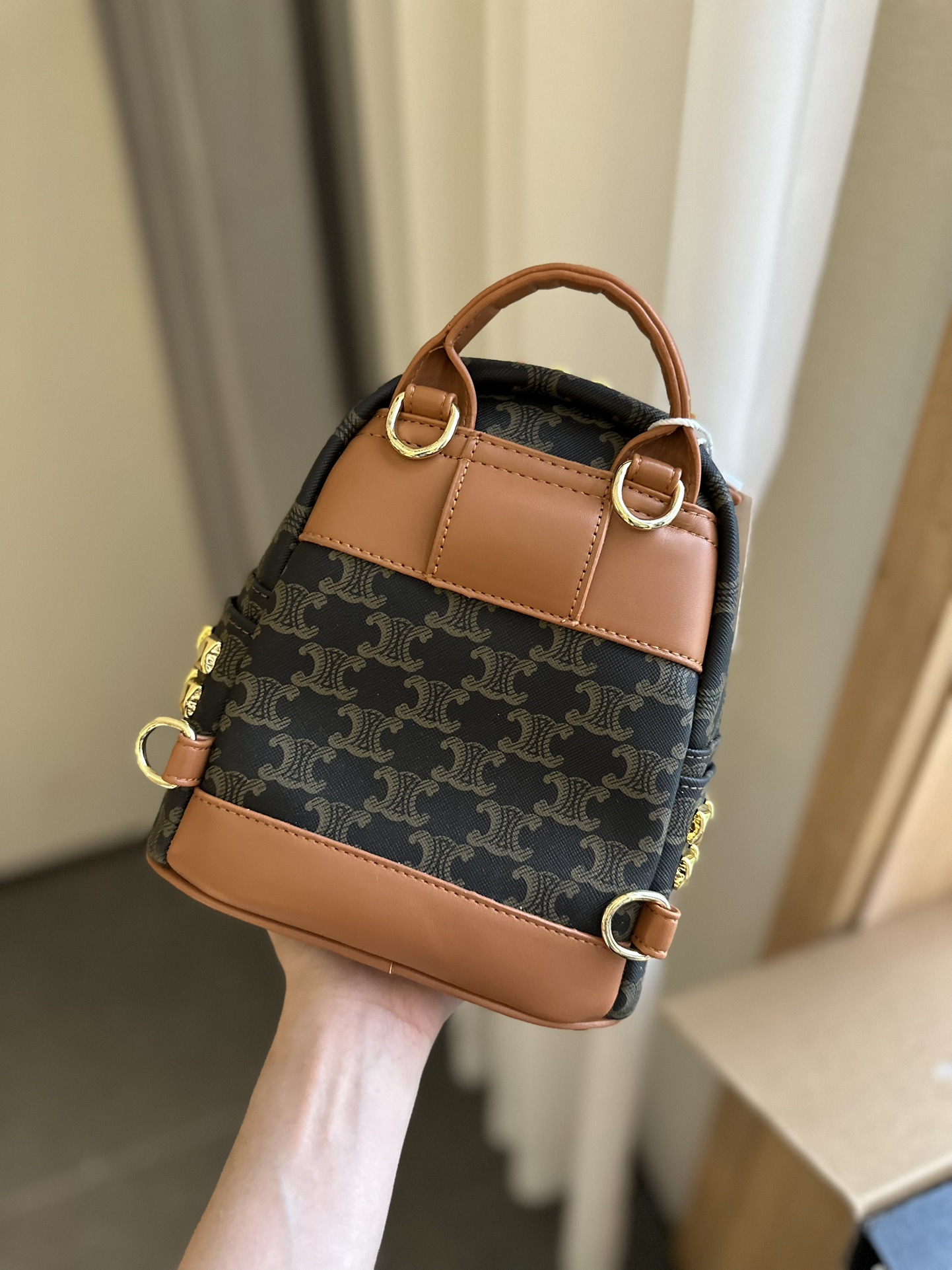 【入手困難】CELINE リュック大人気アイテム【可愛い！】