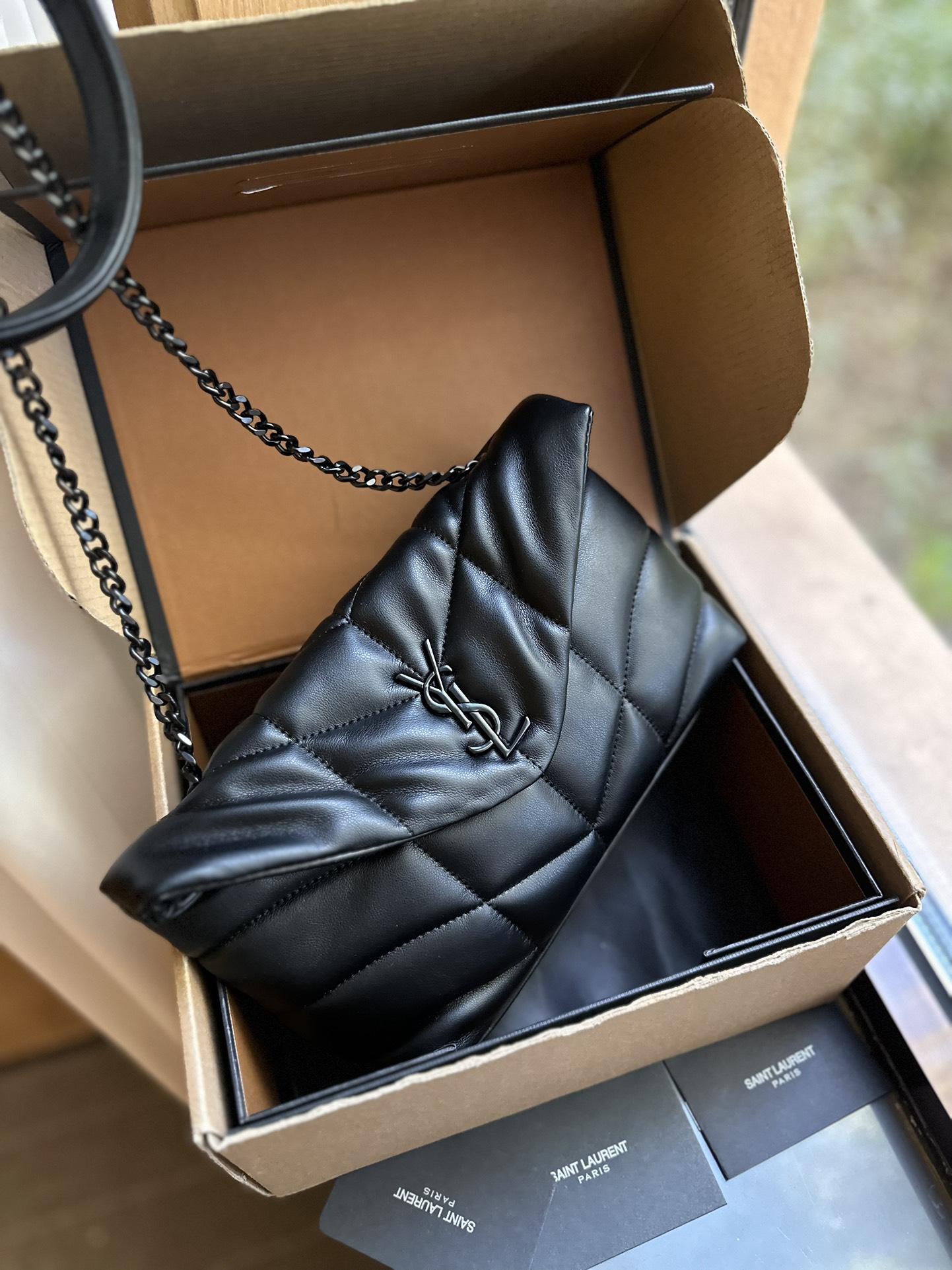 Saint Laurent【入手困難】LOULOU PUFFER ラムスキンバッグ