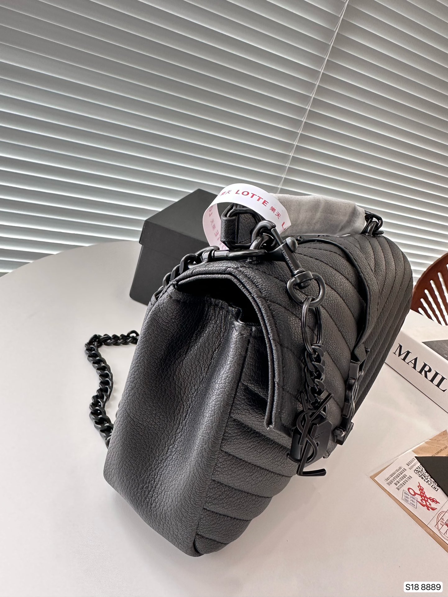 関税負担なしSaint Laurent【入手困難】チェーンメッセンジャーバッグ