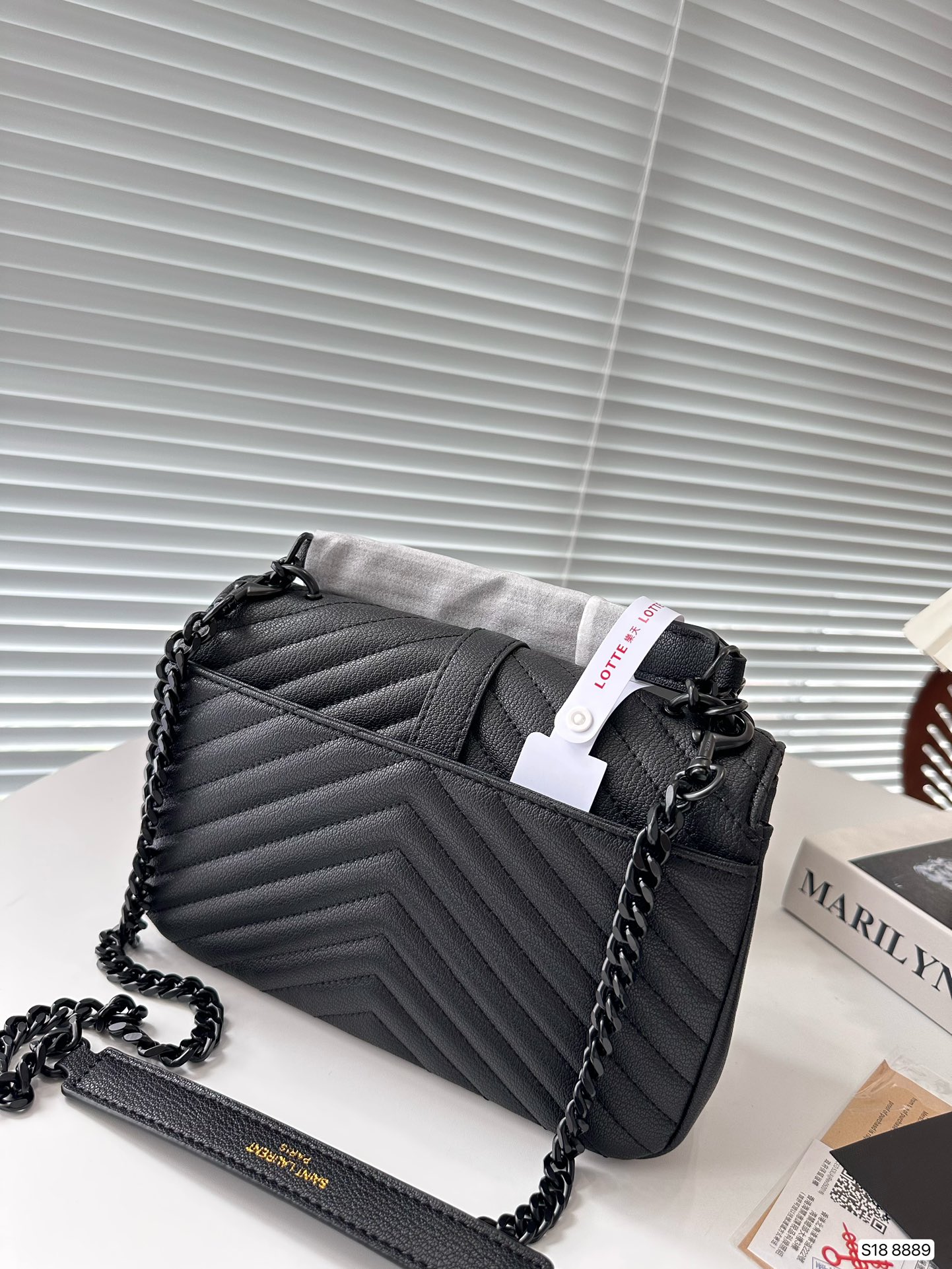 関税負担なしSaint Laurent【入手困難】チェーンメッセンジャーバッグ