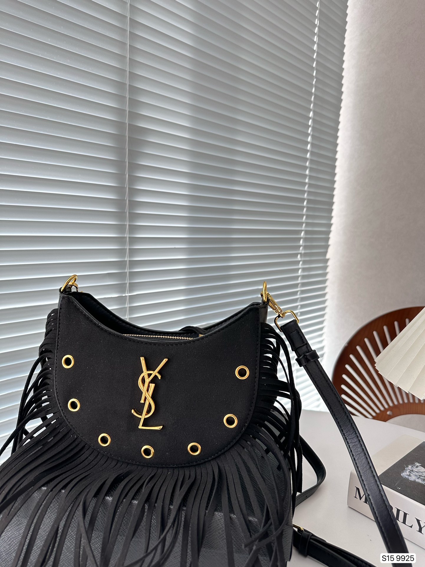 Saint Laurent 【入手困難】フリンジ付きバッグ
