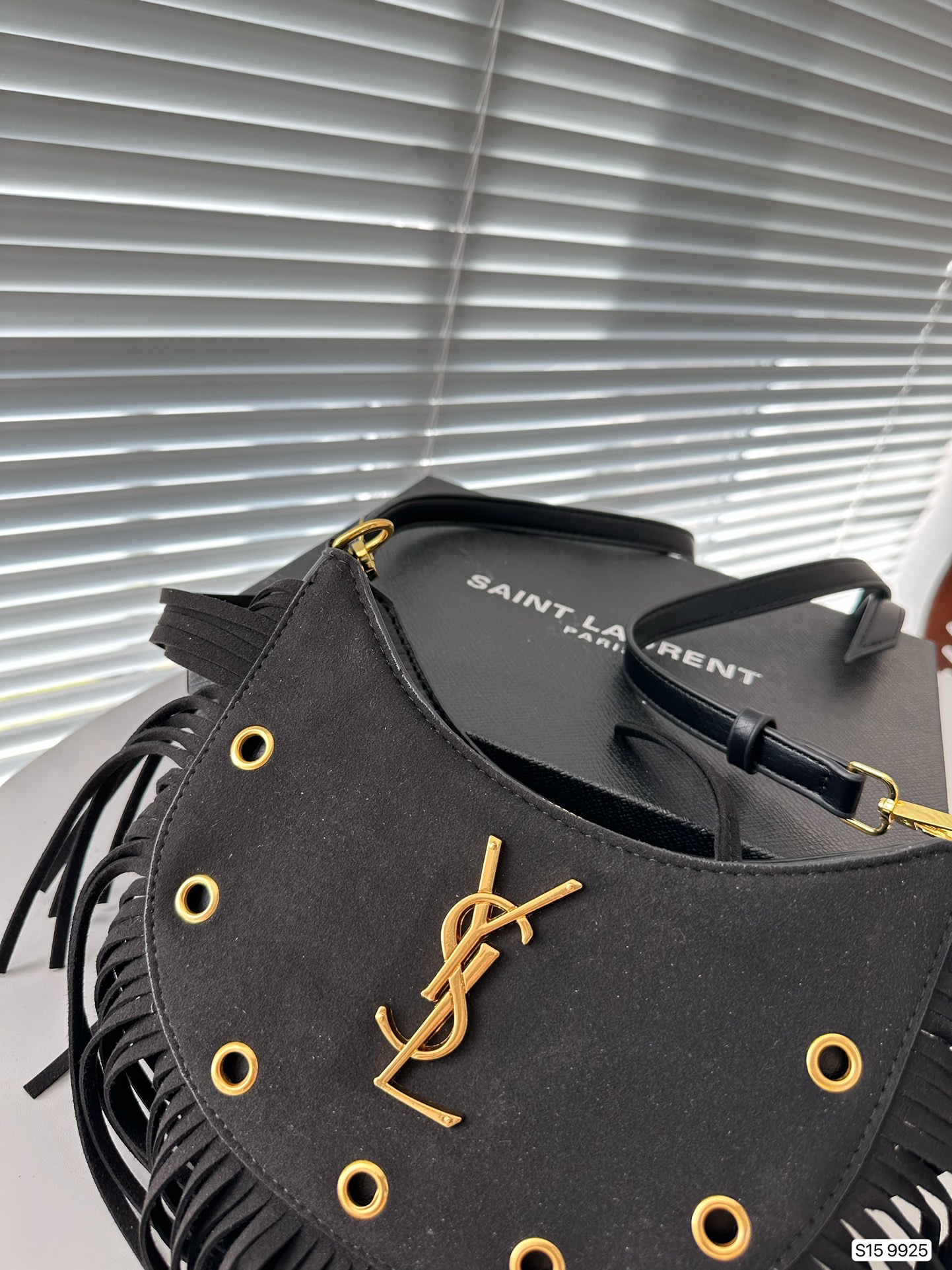 Saint Laurent 【入手困難】フリンジ付きバッグ