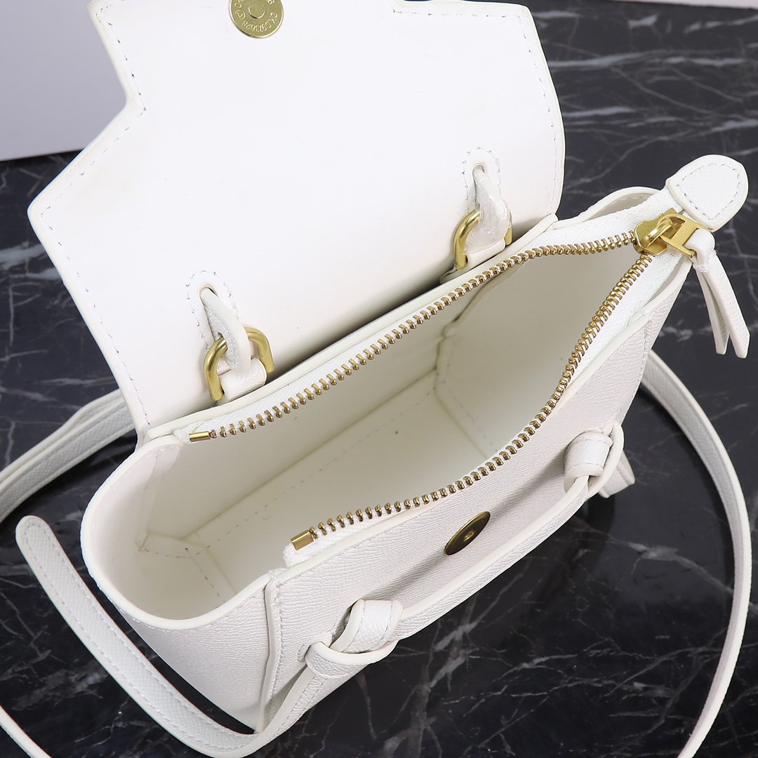 CELINE【入手困難】大人気 可愛い ナノベルト NANO BELT 全色