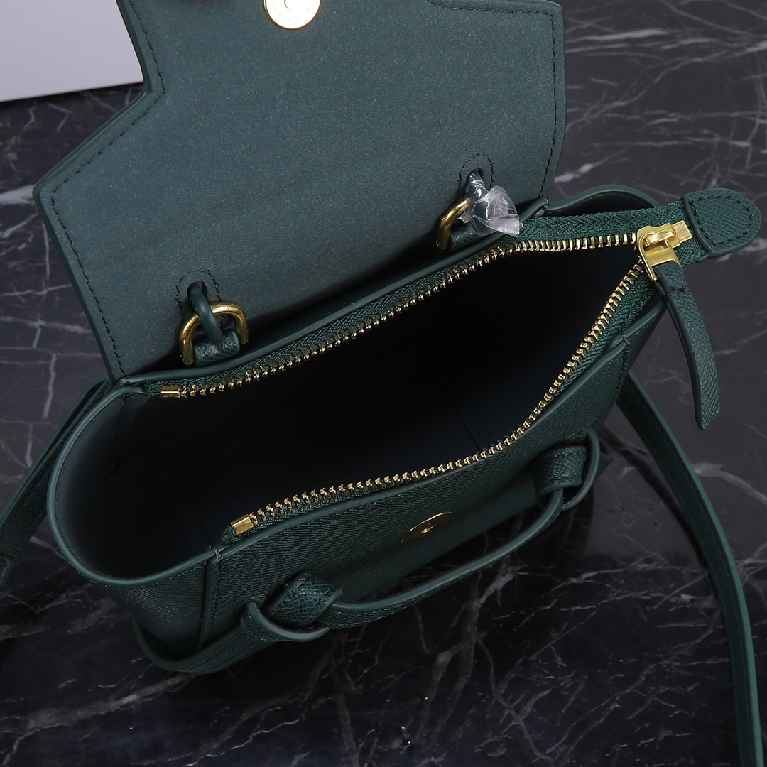 CELINE【入手困難】大人気 可愛い ナノベルト NANO BELT 全色