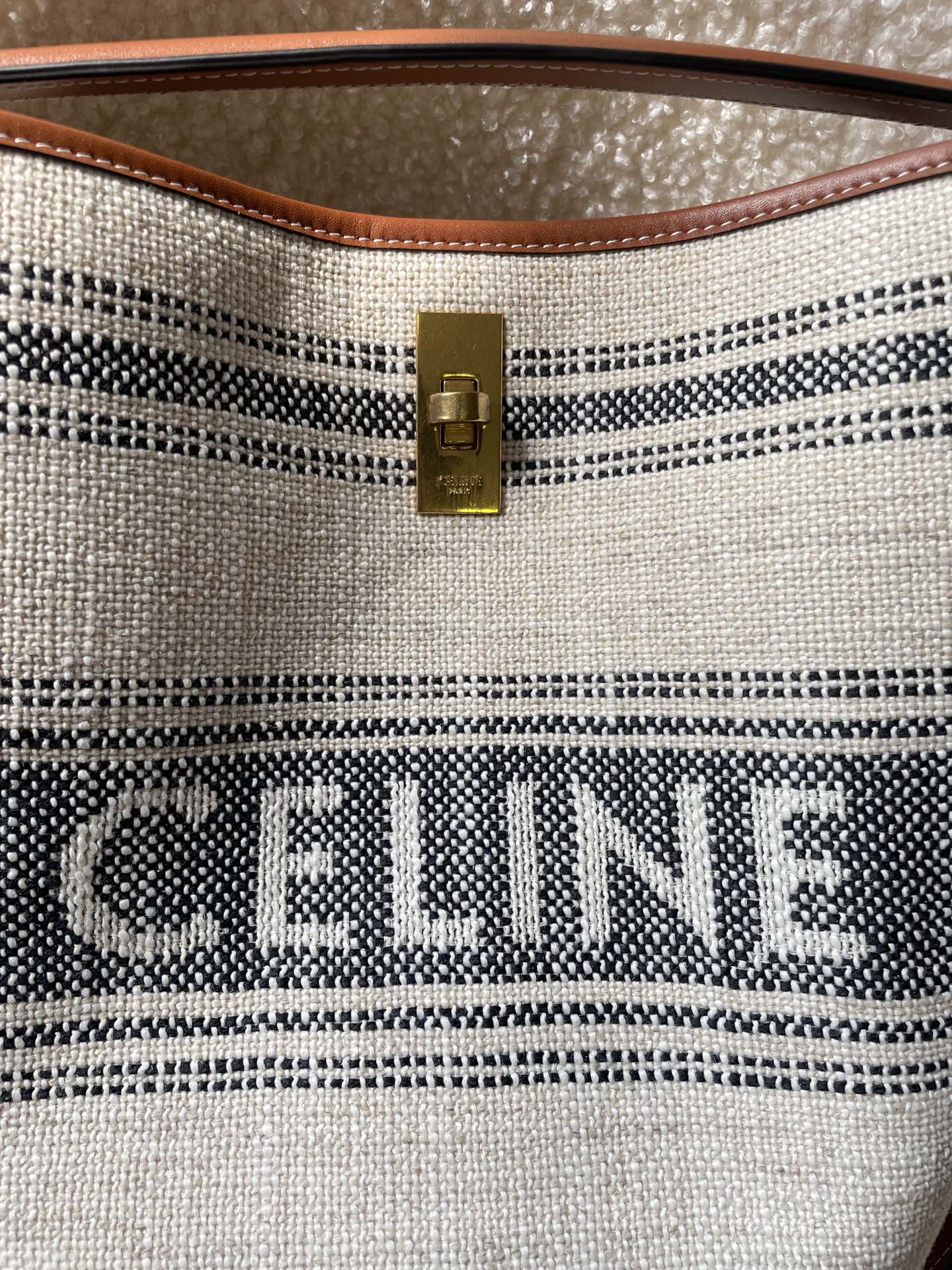 セリーヌ ハンドバッグ ショルダーバッグ ティーン バケット16 セーズ ホワイト ブラック レディース CELINE 197572ERF 01WB TEEN BUCKET WHITE BLACK(ig21)