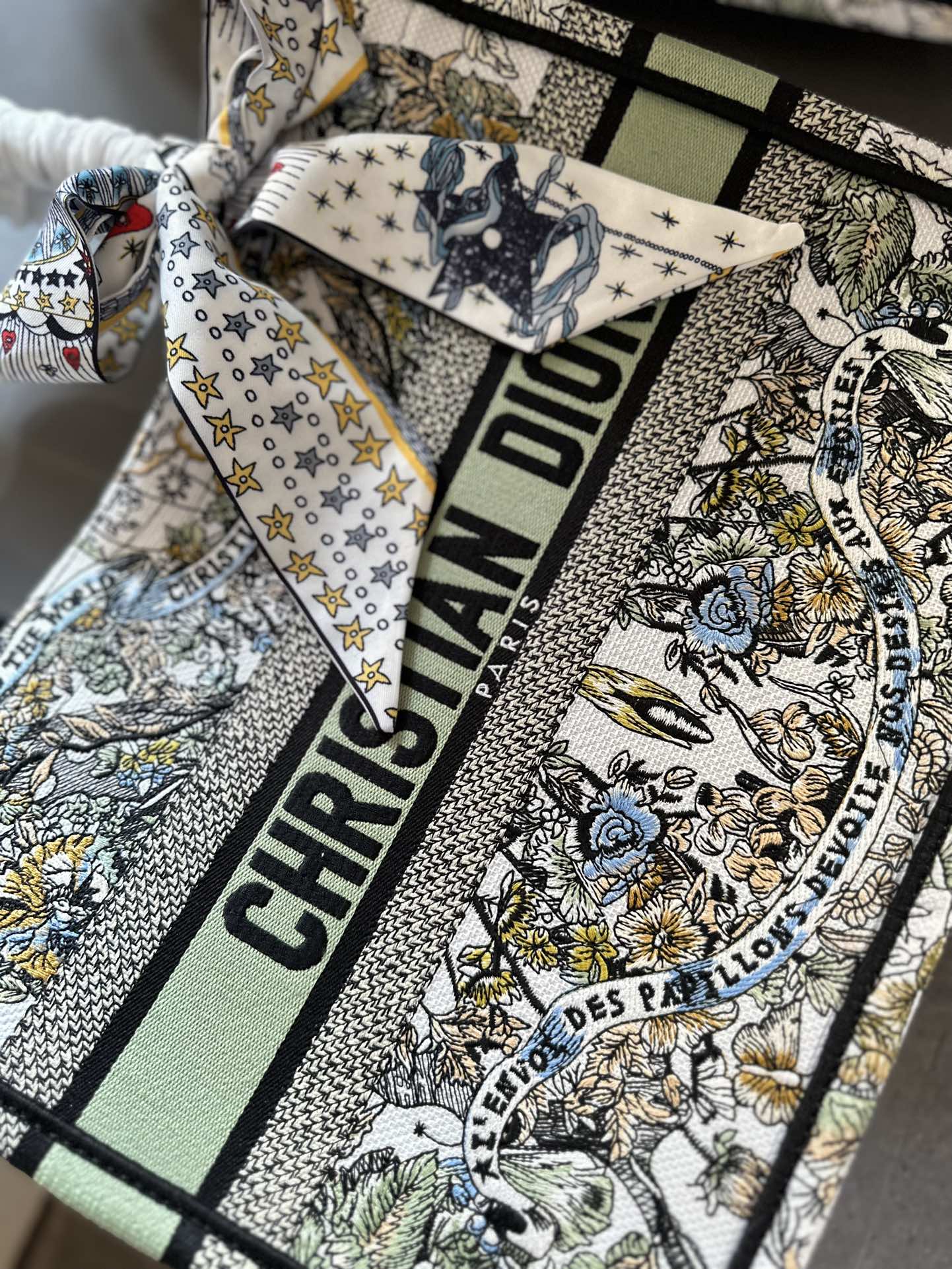 新着【Dior】関税・送料込み★ラージ ディオール ブック トート