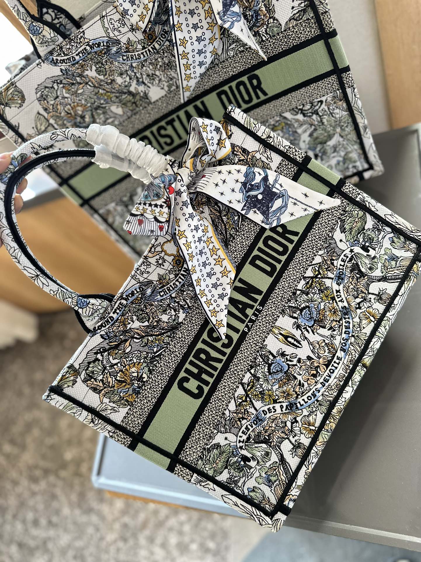 新着【Dior】関税・送料込み★ラージ ディオール ブック トート