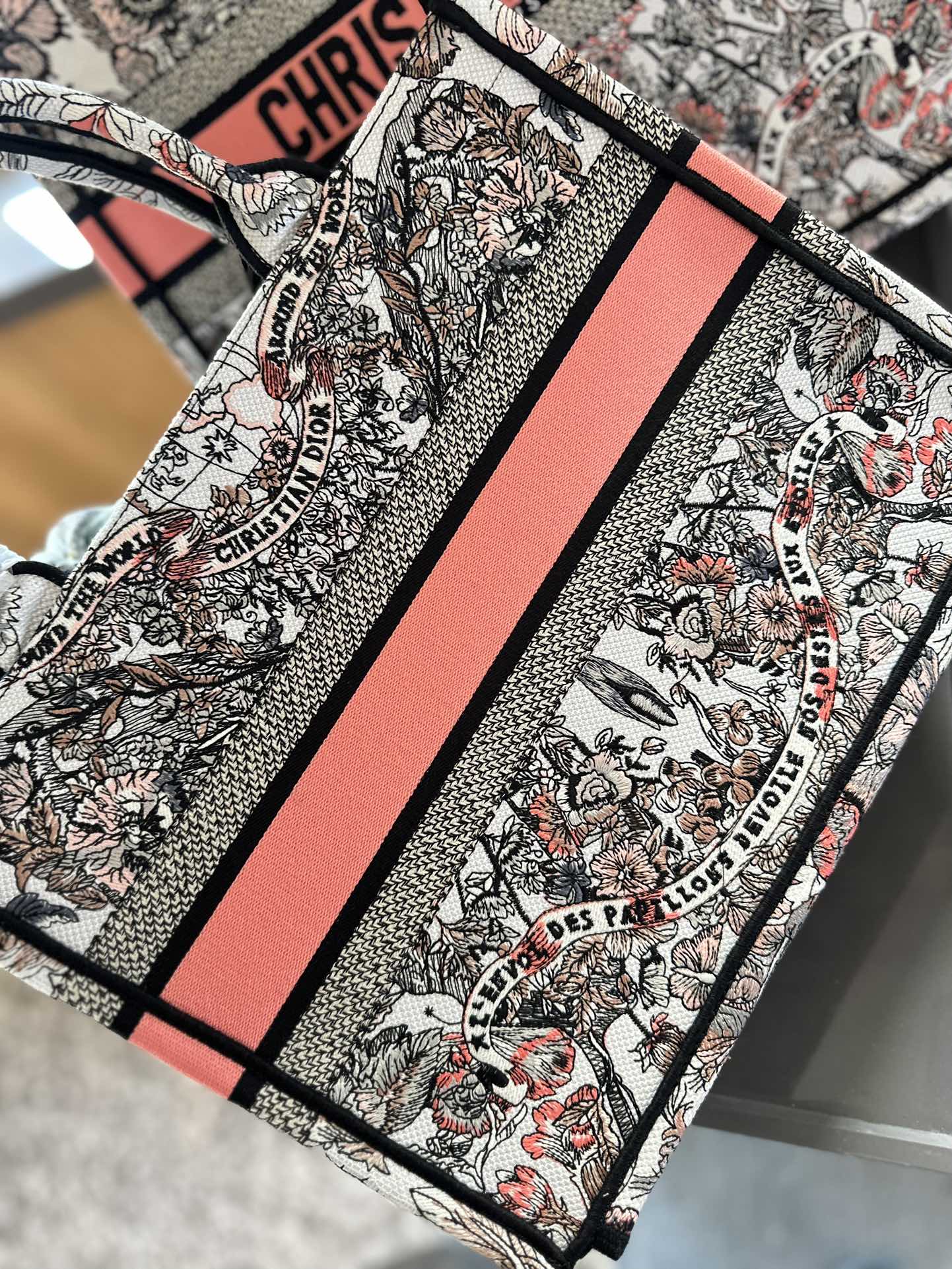 話題の新製品【Dior】関税・送料込み★ラージ ディオール ブック トート