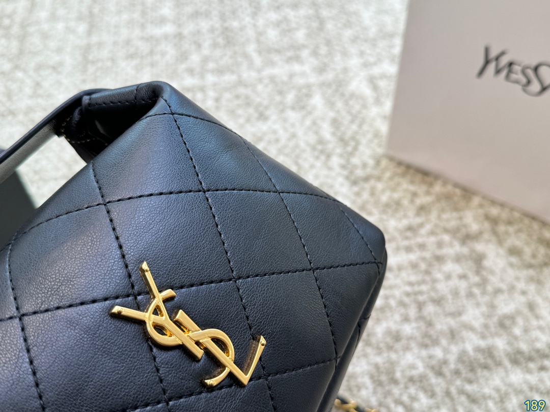 SAINT LAURENT ショルダーバッグ