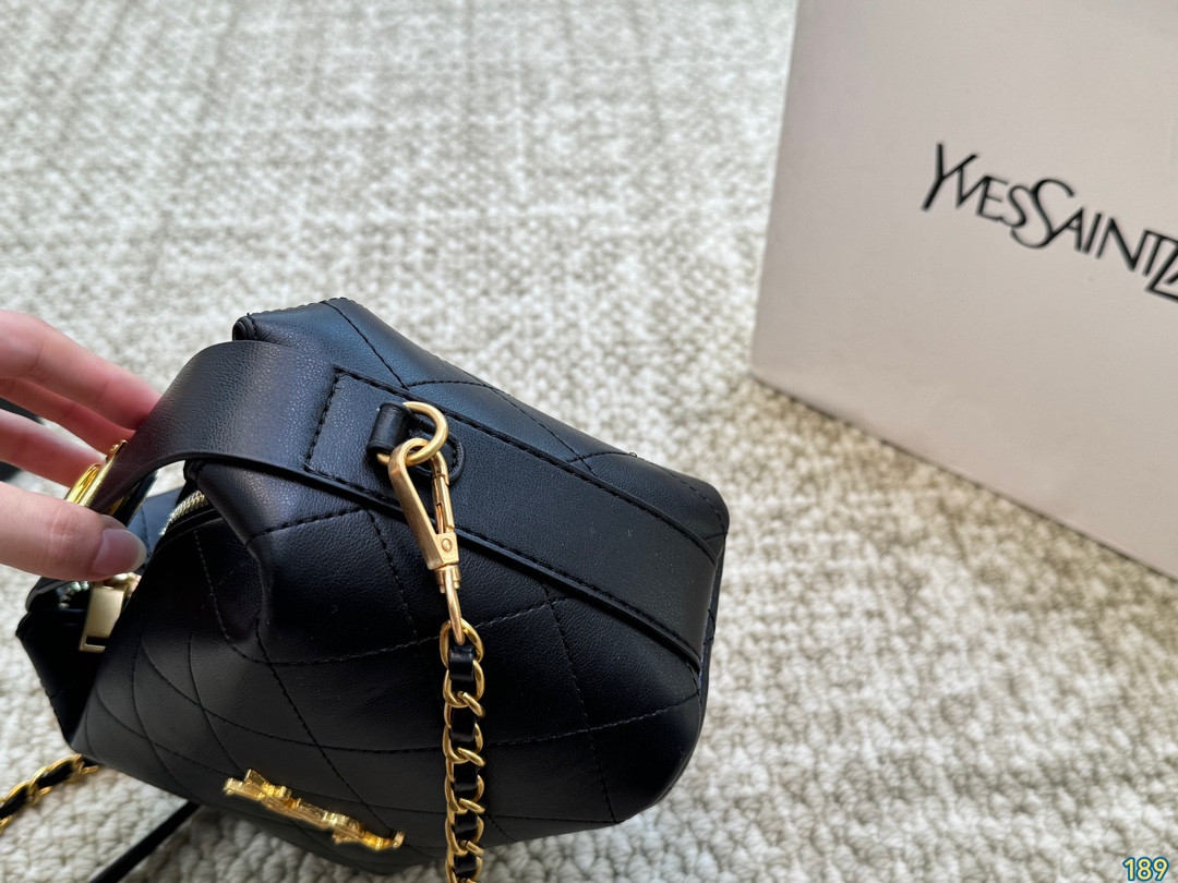 SAINT LAURENT ショルダーバッグ