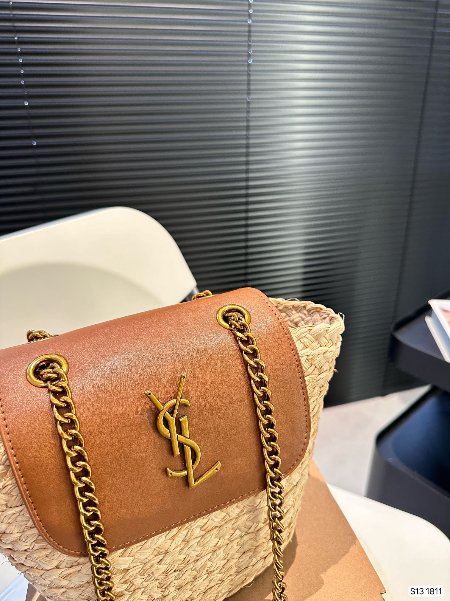 ＊Saint Laurent＊ ミニMANON ショルダーバッグ