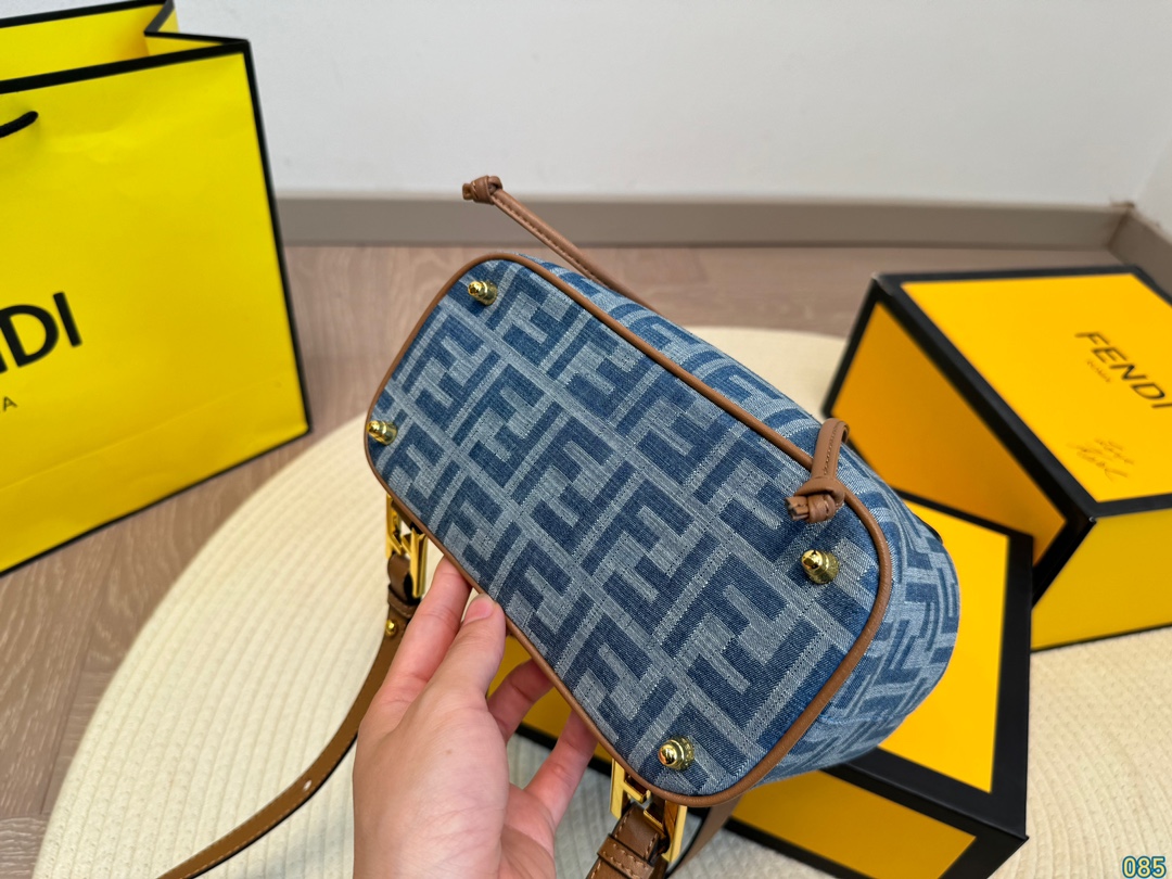 FENDIリュックサック:ゴージャスとファッションの完璧な結合