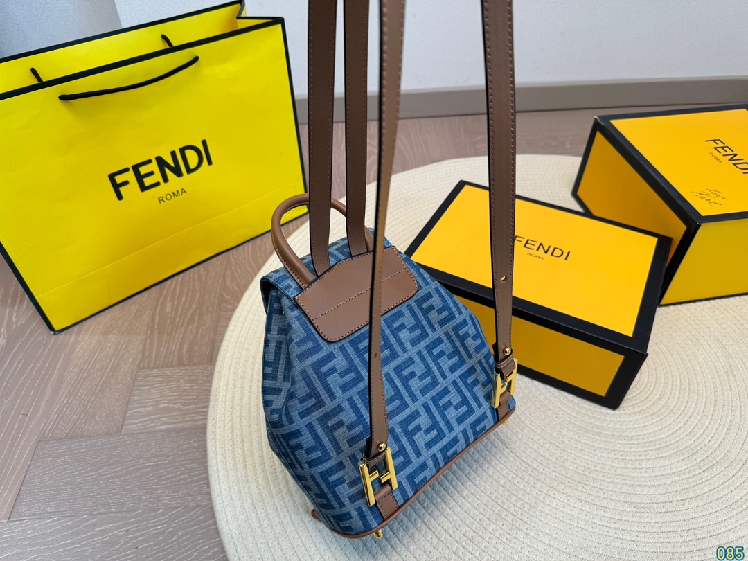 FENDIリュックサック:ゴージャスとファッションの完璧な結合
