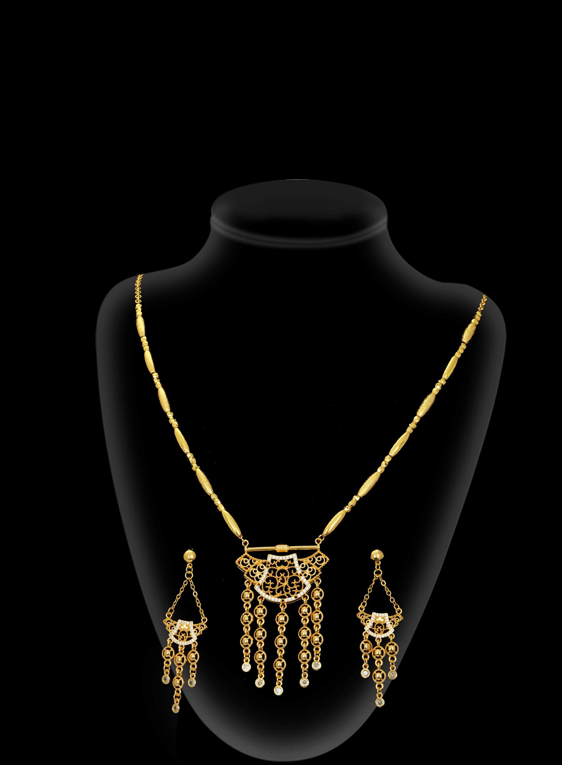 2-piece Set: Earrings, Necklace; Gold-plated Finish-0700886
