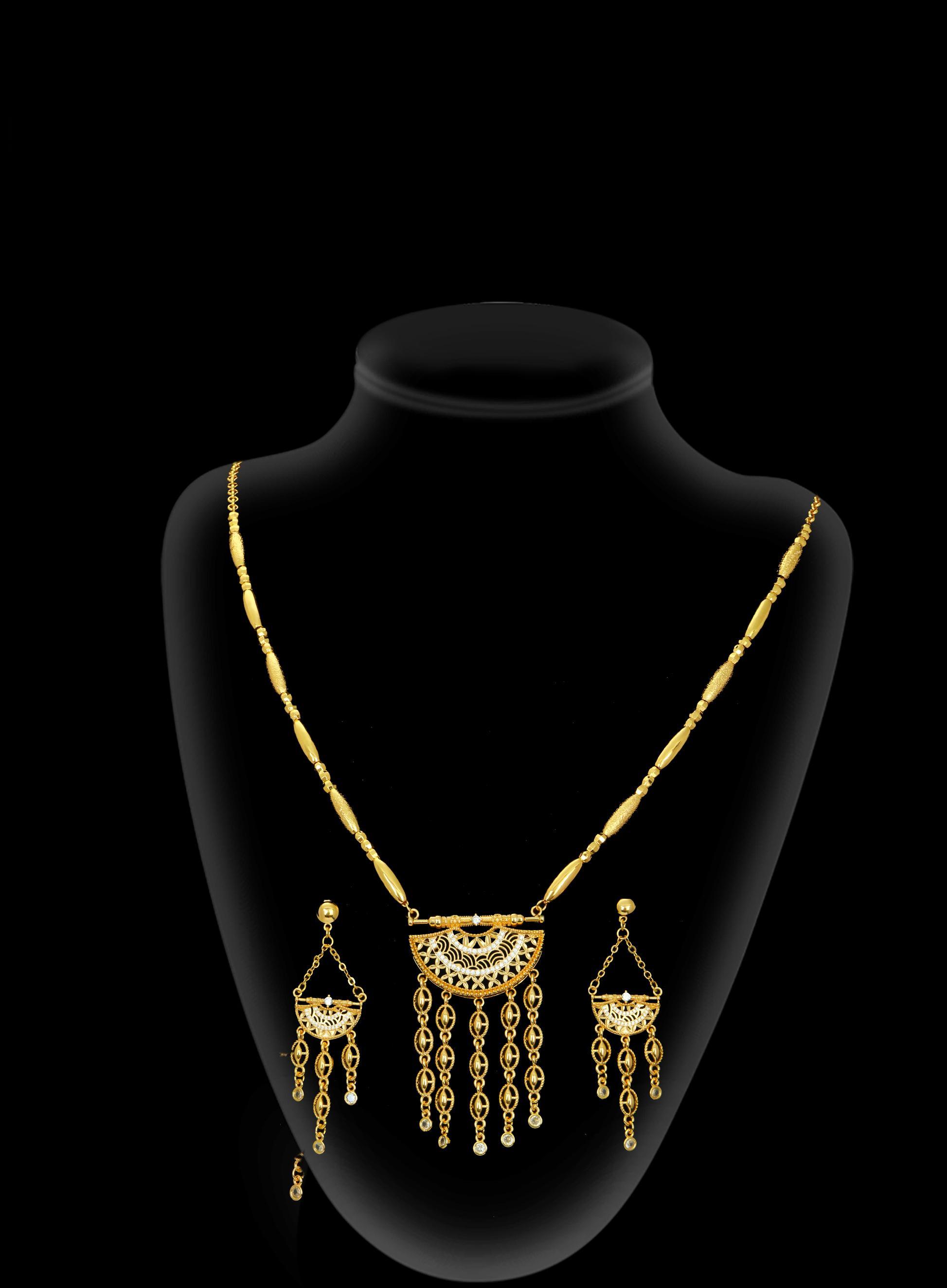 2-piece Set: Earrings, Necklace; Gold-plated Finish-0700888